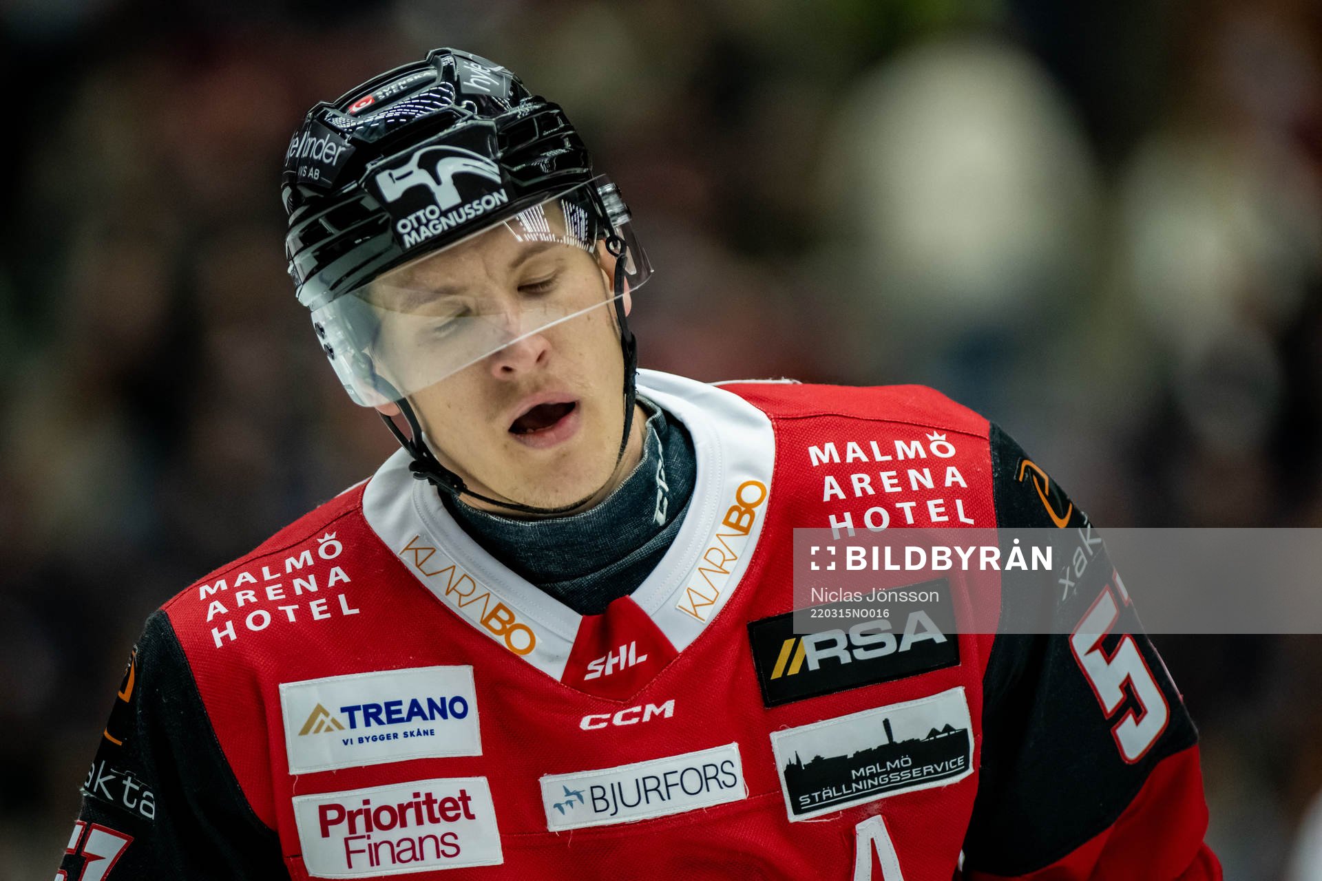 Malmö Redhawks Emil Sylvegård  deppar