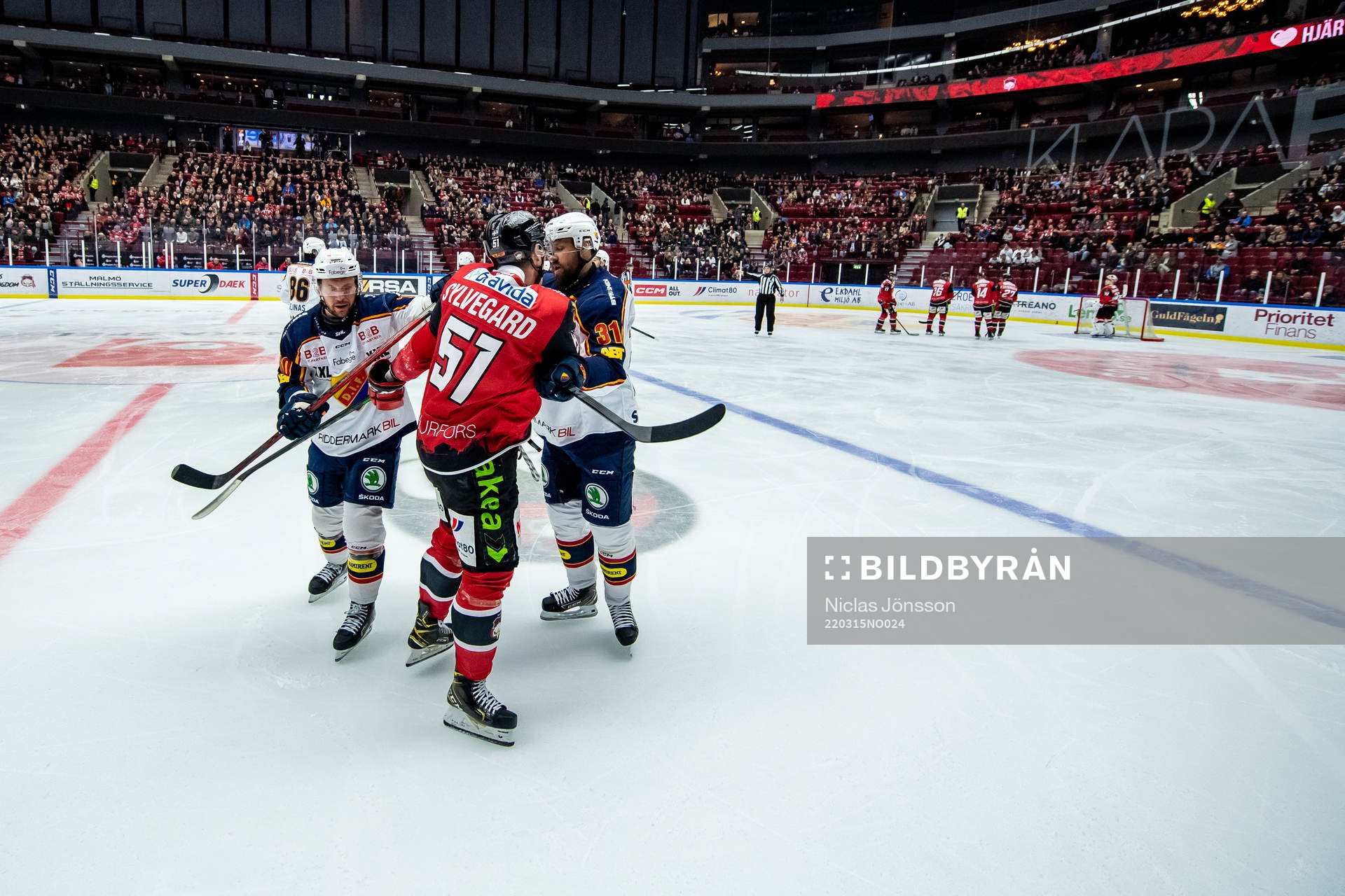 Malmö Redhawks Emil Sylvegård och Djurgårdens Dick