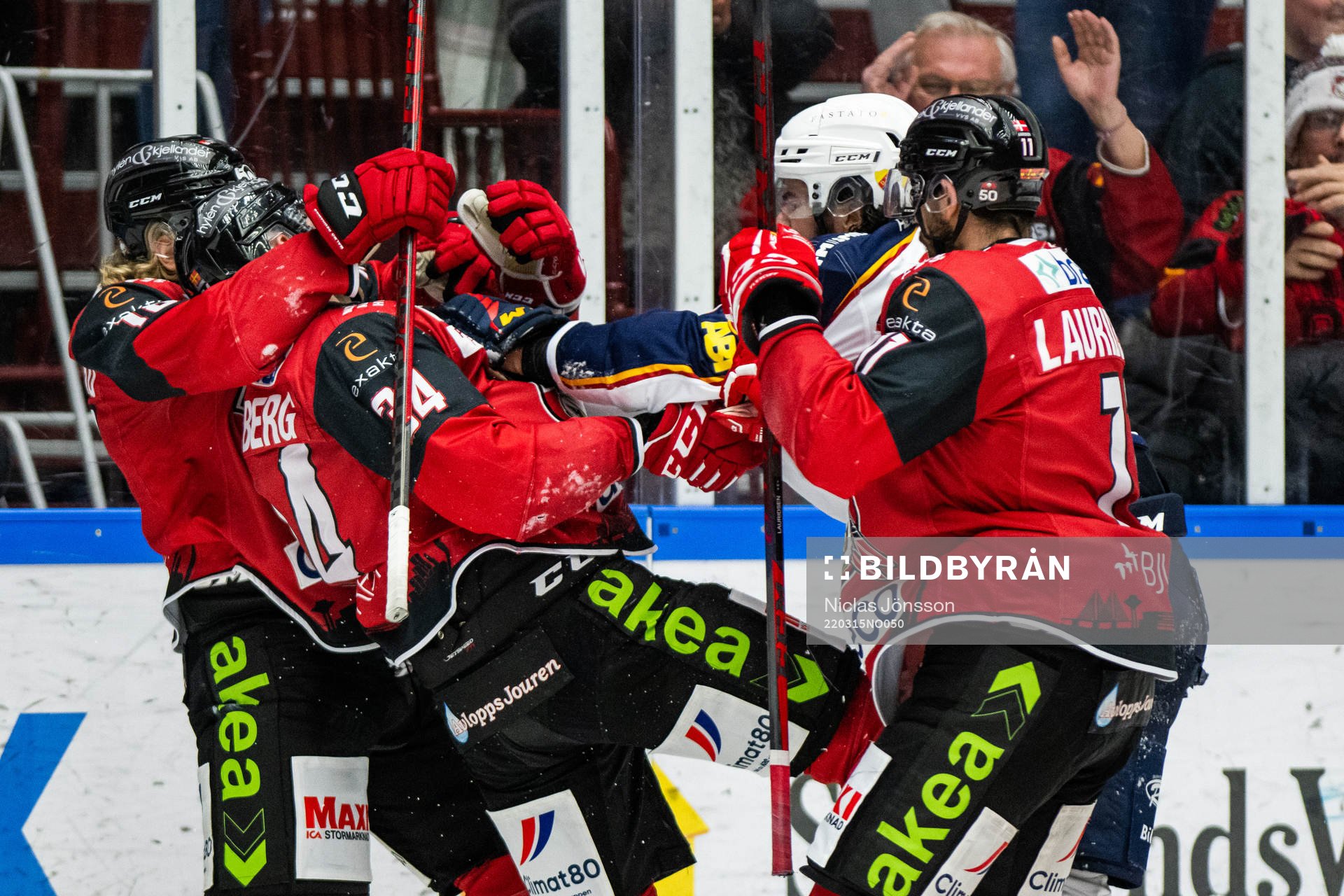 Malmö Redhawks Marcus Sylvegård och Carl Söderberg i