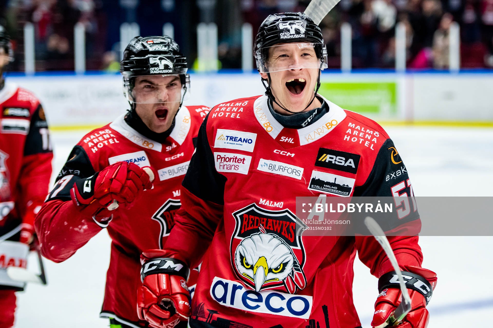 Malmö Redhawks Emil Sylvegård jublar