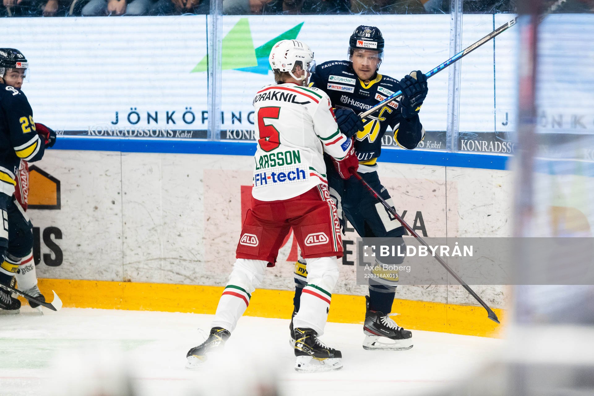 s Simon Önerud
