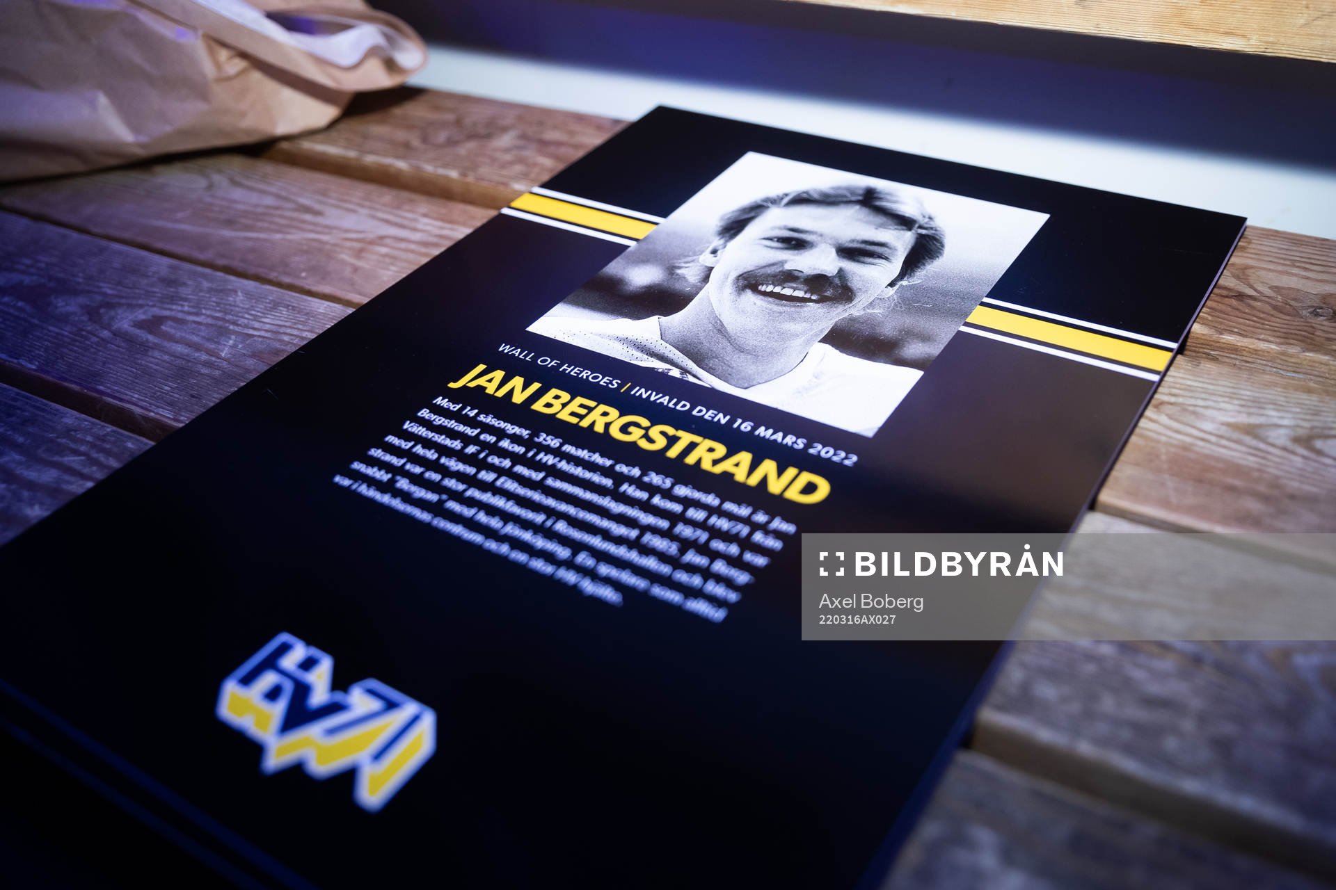 Jan Bergstrands diplom när han väljs in i Wall of Heroes
