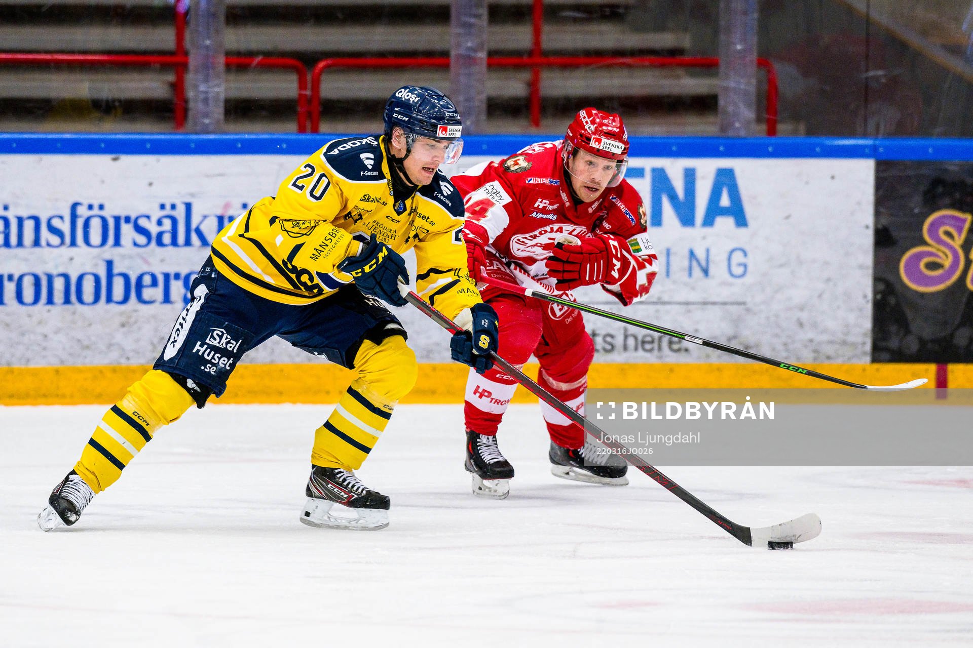 Södertäljes Nikola Pasic och Troja/Ljungbys Joakim