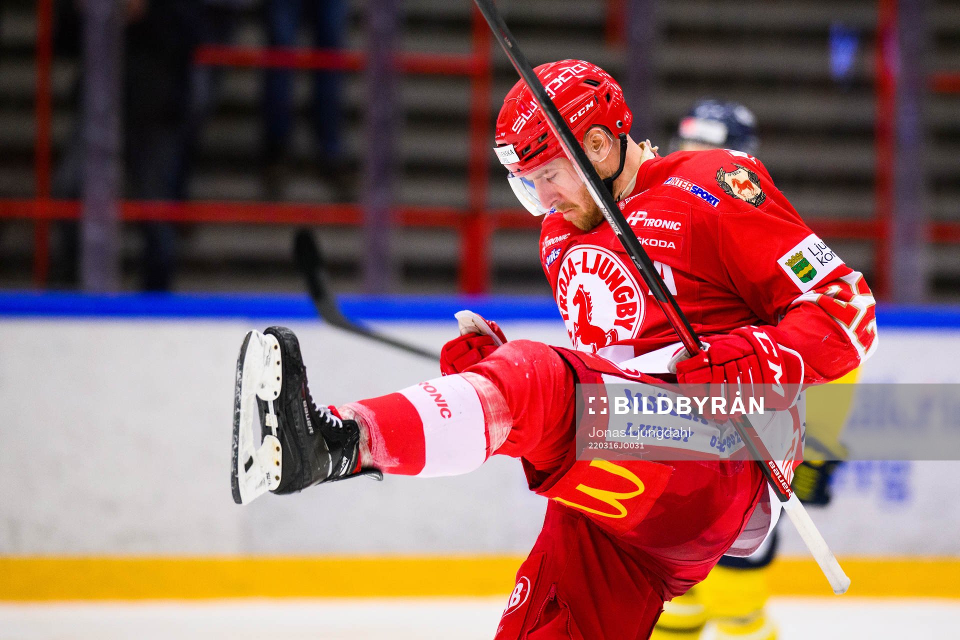 Troja/Ljungbys Carl-Johan Sjögren jublar