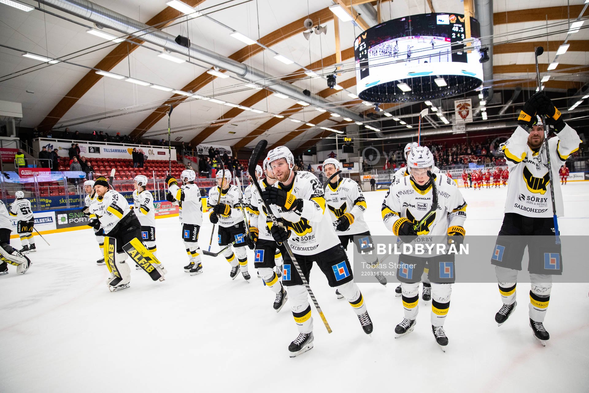 Västerås spelare jublar