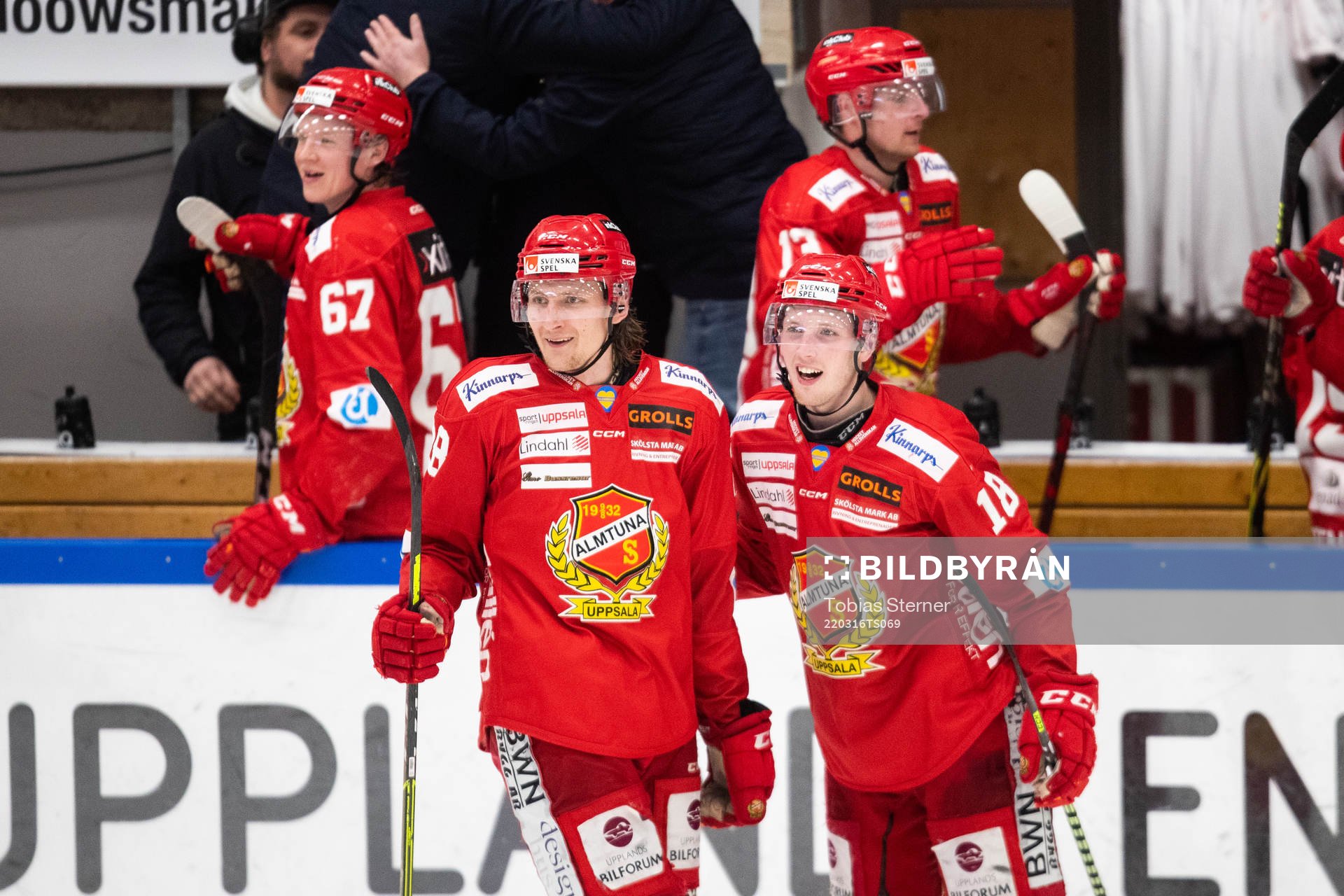 Almtunas Anton Klint och Jacob Svensson jublar