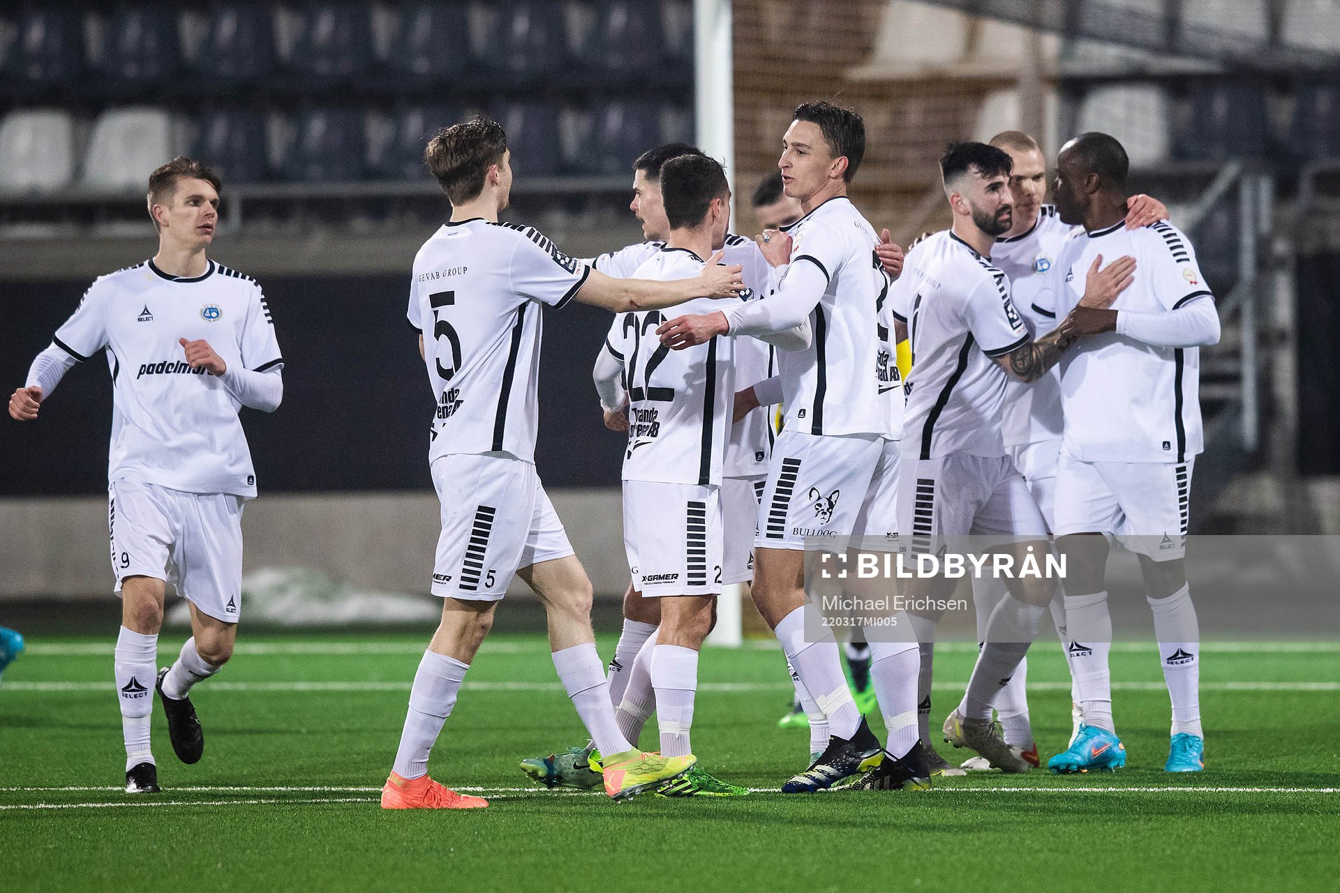 Utsiktens Wilhelm Nilsson jublar