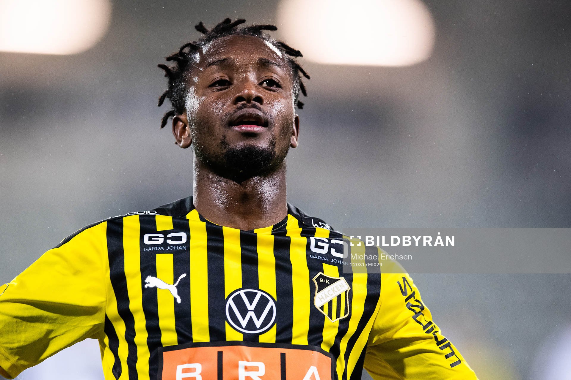Häckens Ibrahim Sadiq jublar