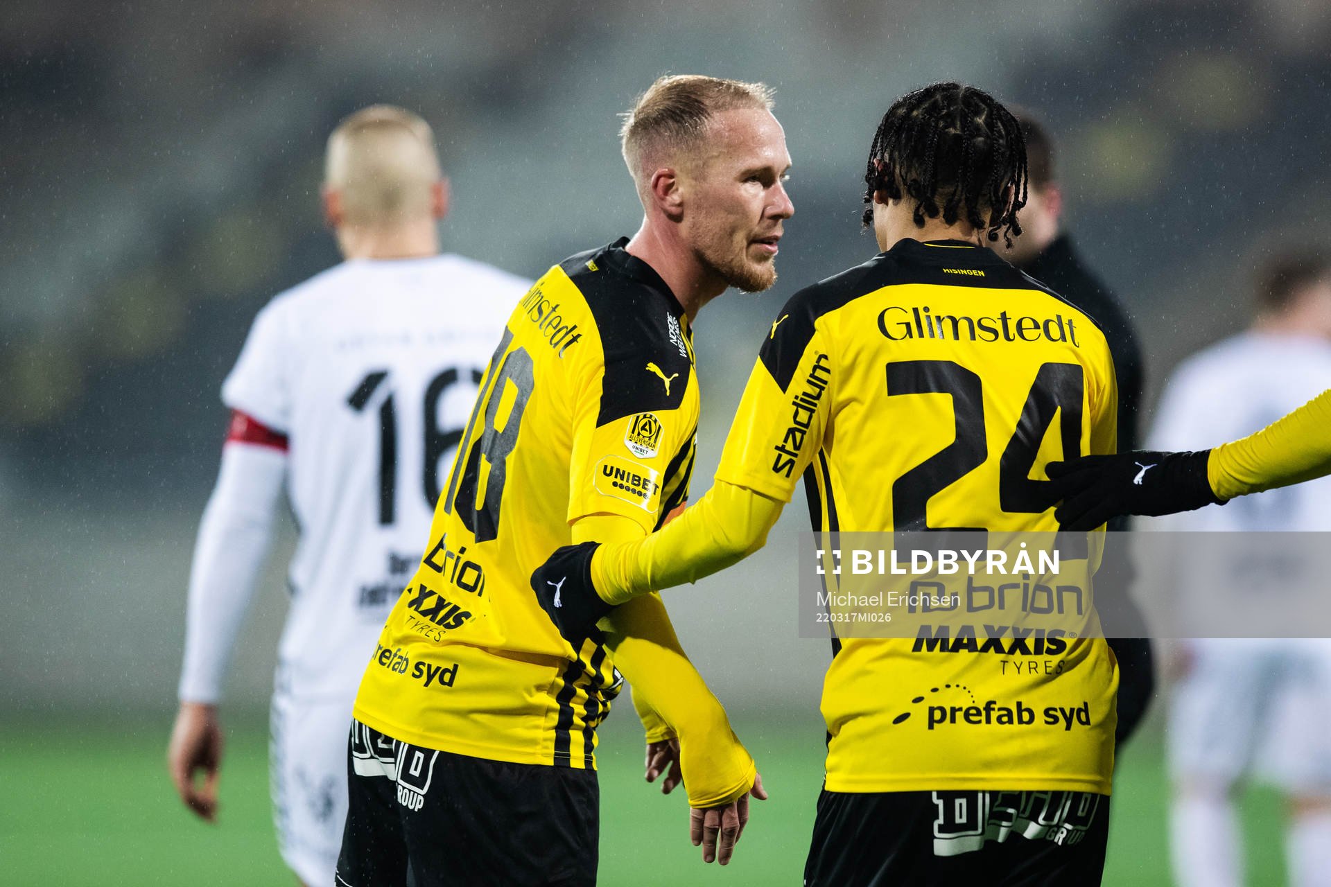 Häckens Mikkel Rygaard Jensen och Momodou Lamin Sonko
