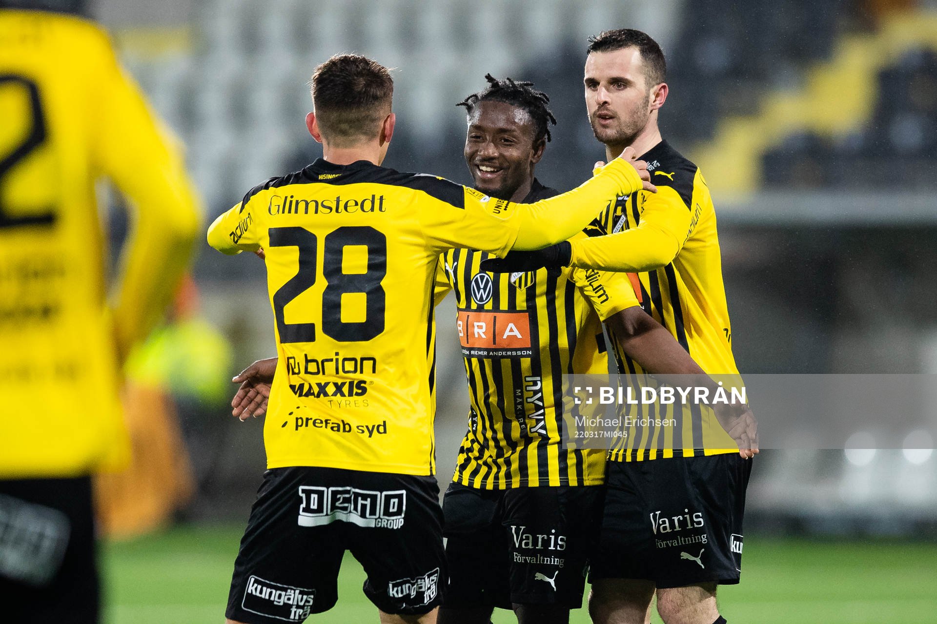 Häckens Ibrahim Sadiq jublar med lagkamrater