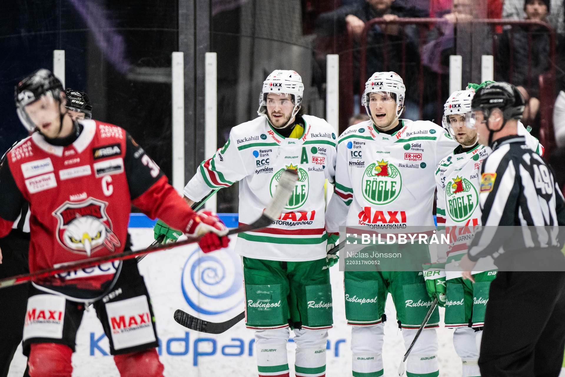Rögles Adam Tambellini jublar