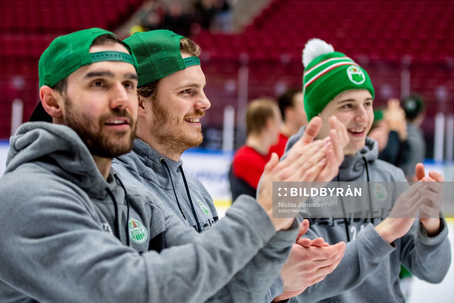Rögles målvakt Christoffer Rifalk jublar