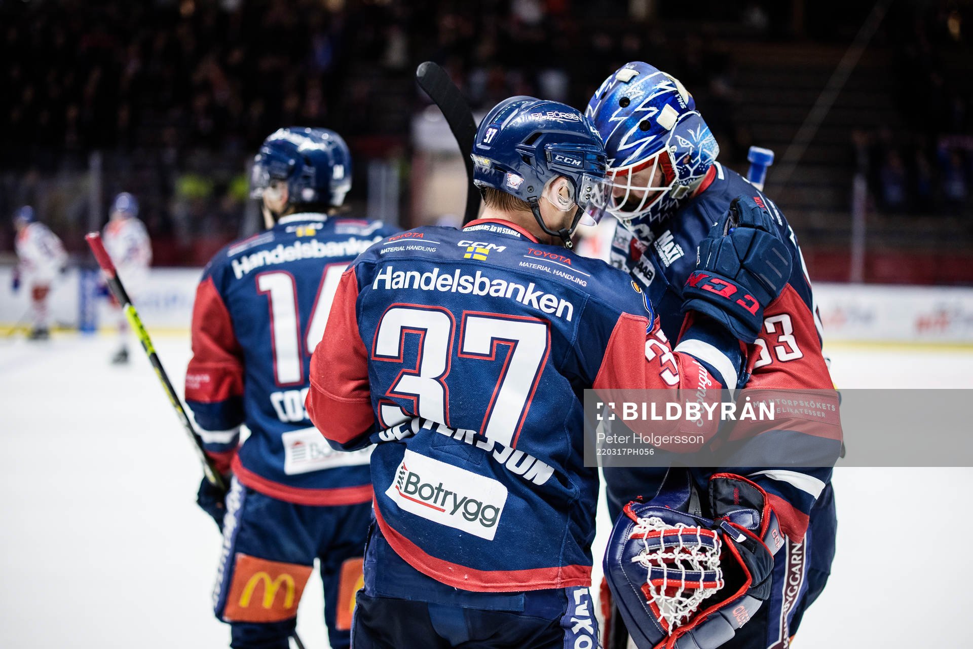 Linköpings Jesper Pettersson och målvakt Marcus Högberg