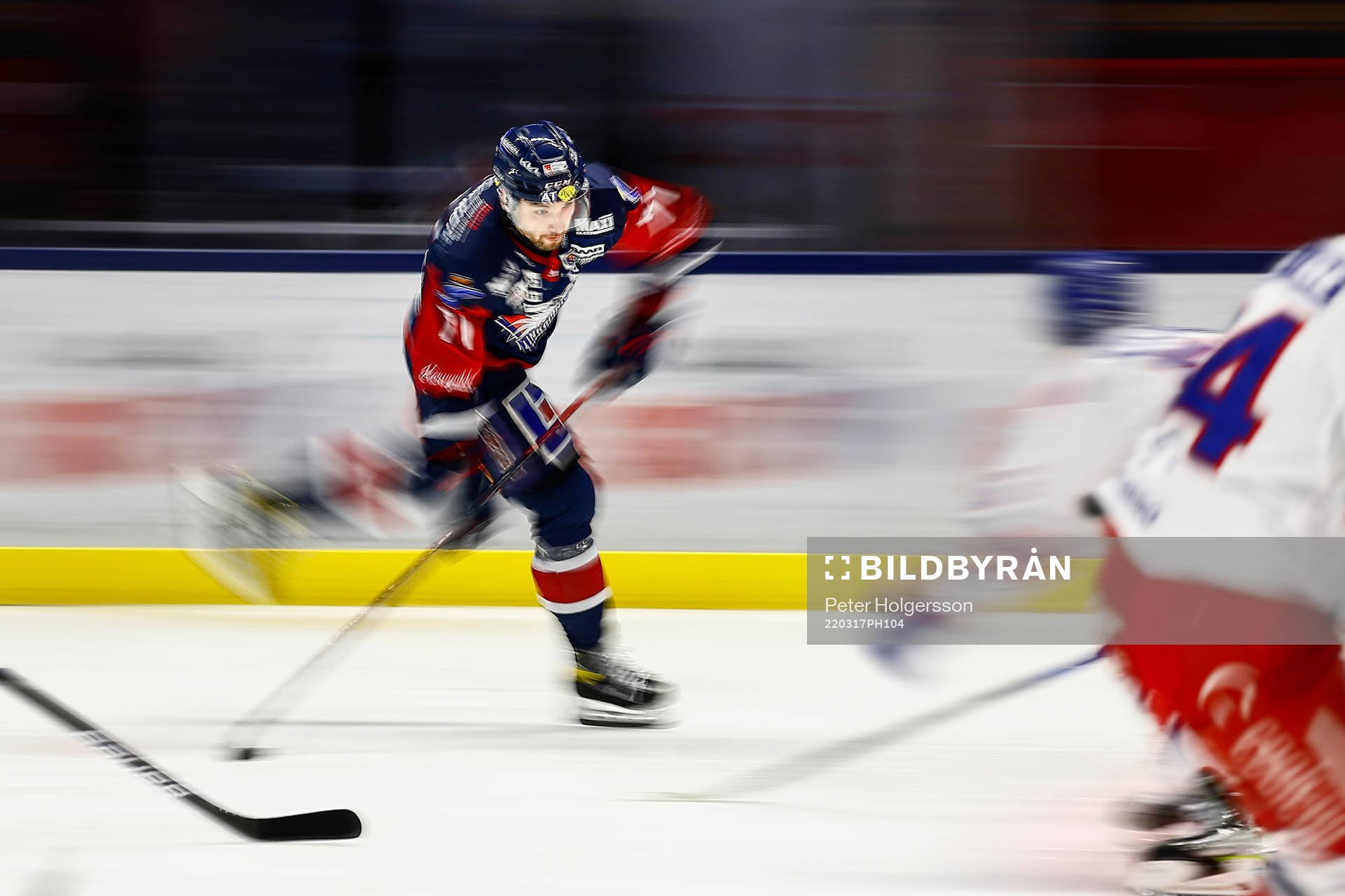 uLinköpings Robert Lantosi nder ishockeymatchen i SHL