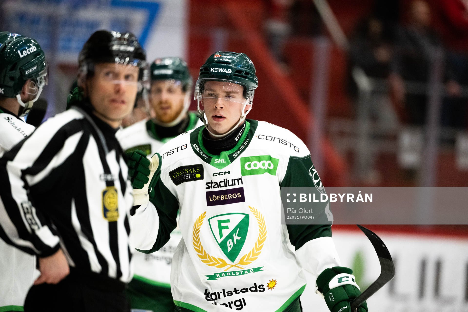 Färjestads Oscar Lawner jublar