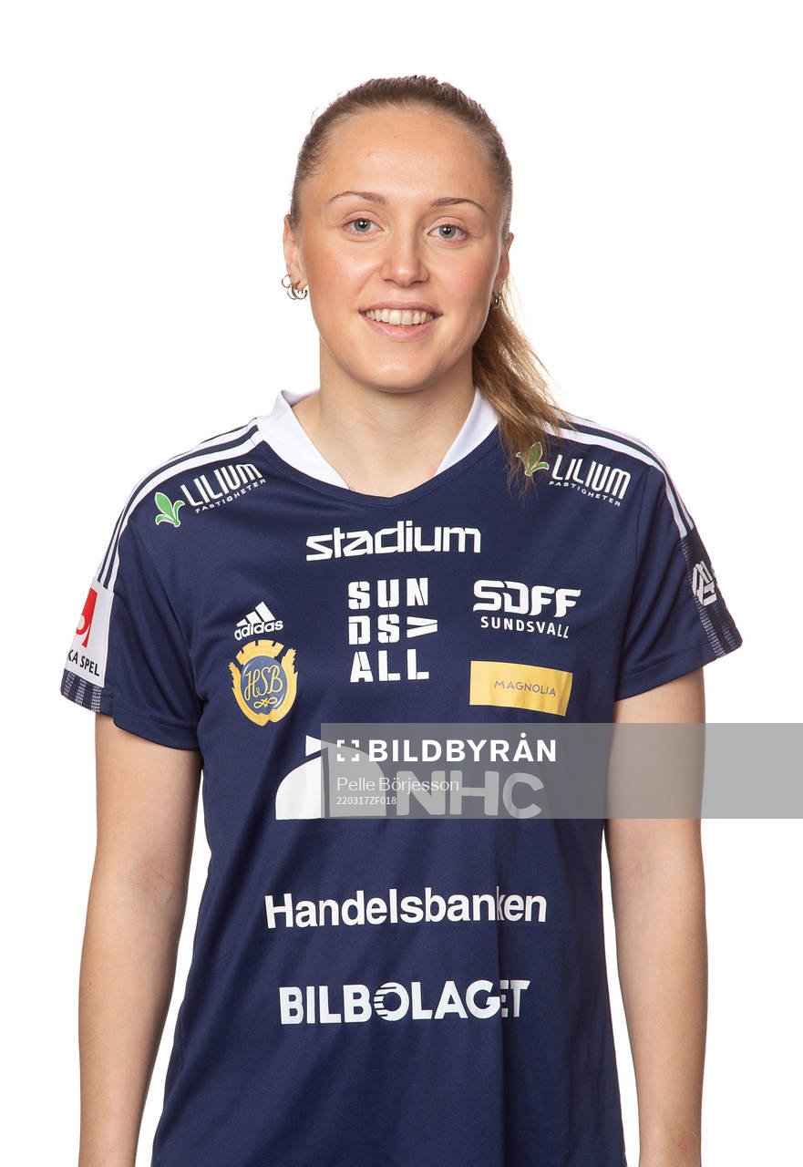 Sundsvalls Olivia Wänglund poserar för ett porträtt den 17 mars 2022 i Sundsvall.