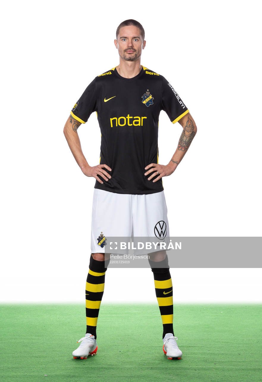 s Mikael Lustig
