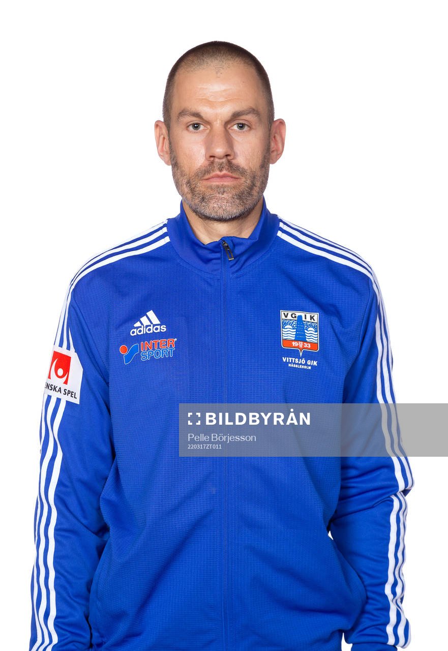Vittsjös Tränare Ulf Kristiansson poserar för ett porträtt den 17 mars 2022 i Hässleholm.