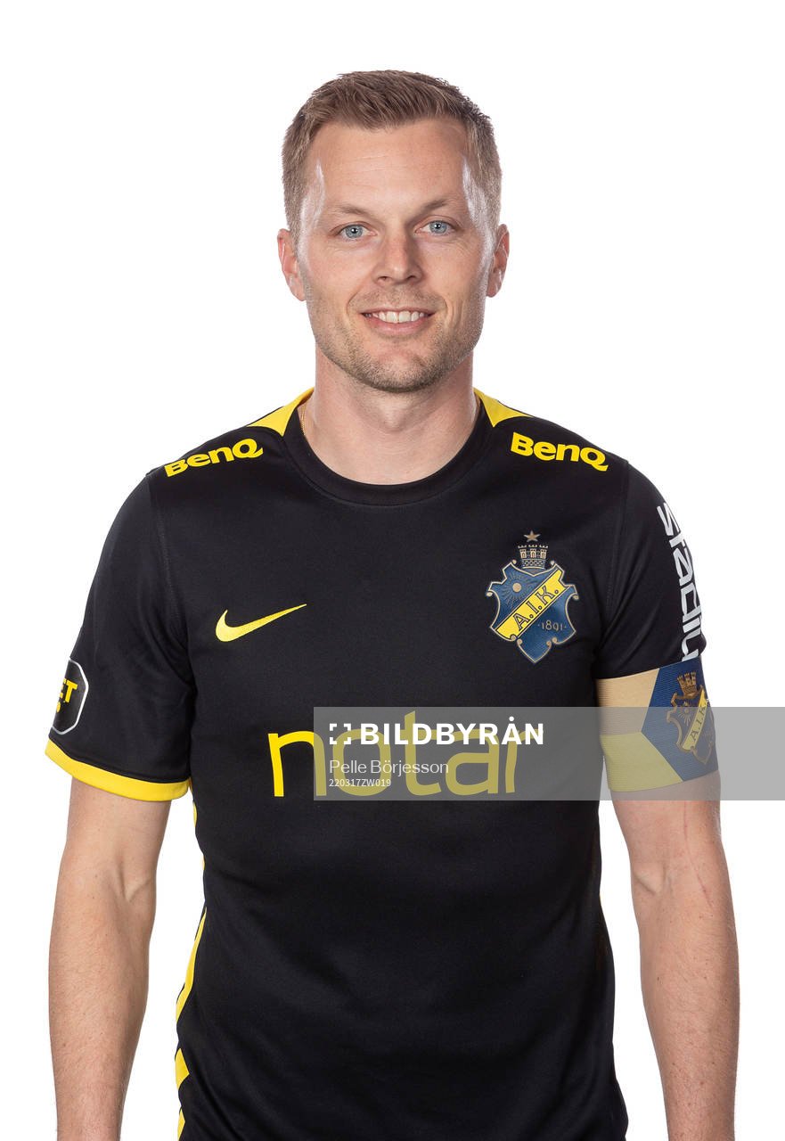 s Sebastian Larsson