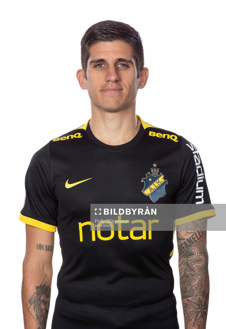 s Nicolas Stefanelli