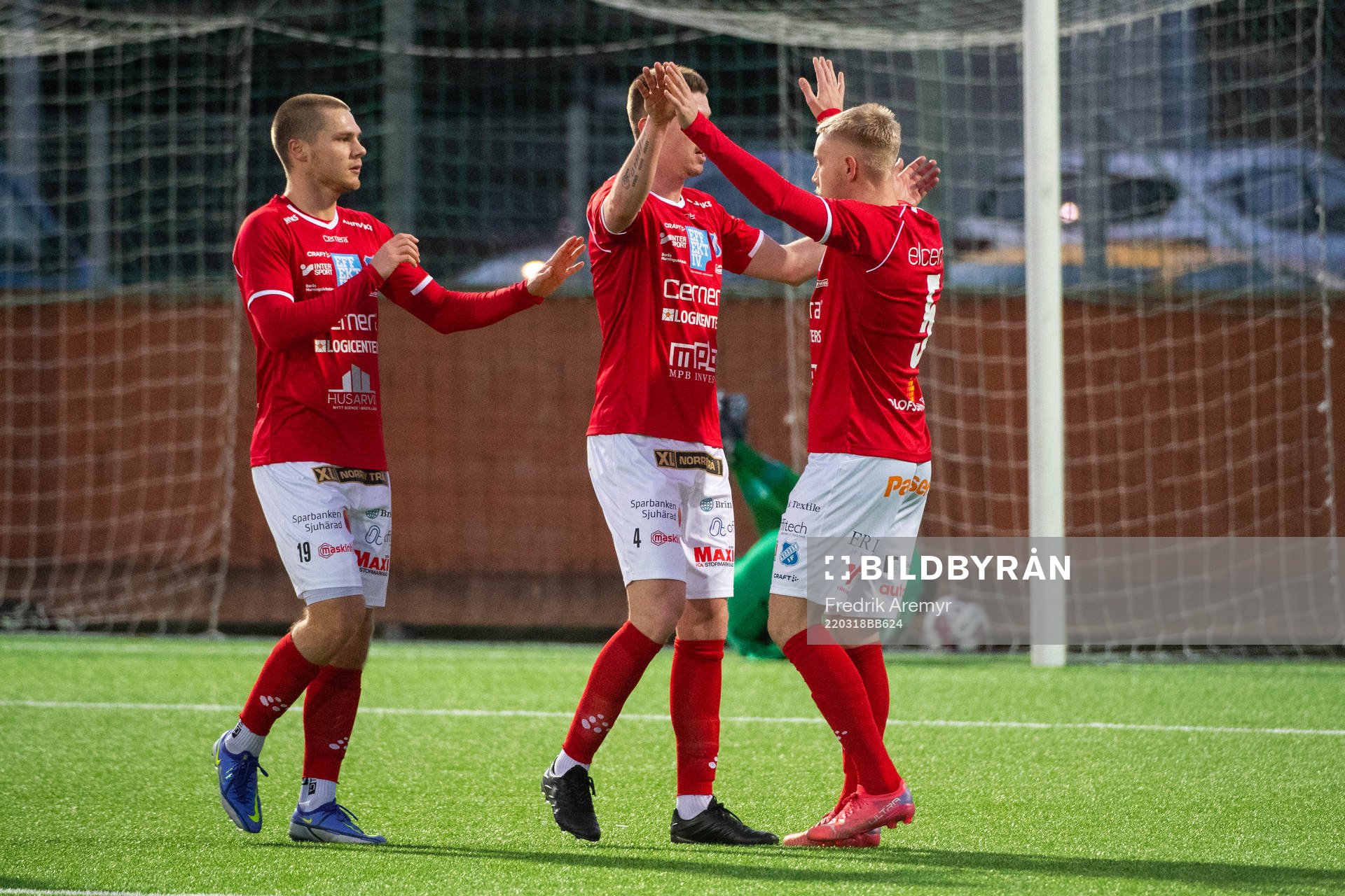 Norrbys Fredrik Lundgren jublar