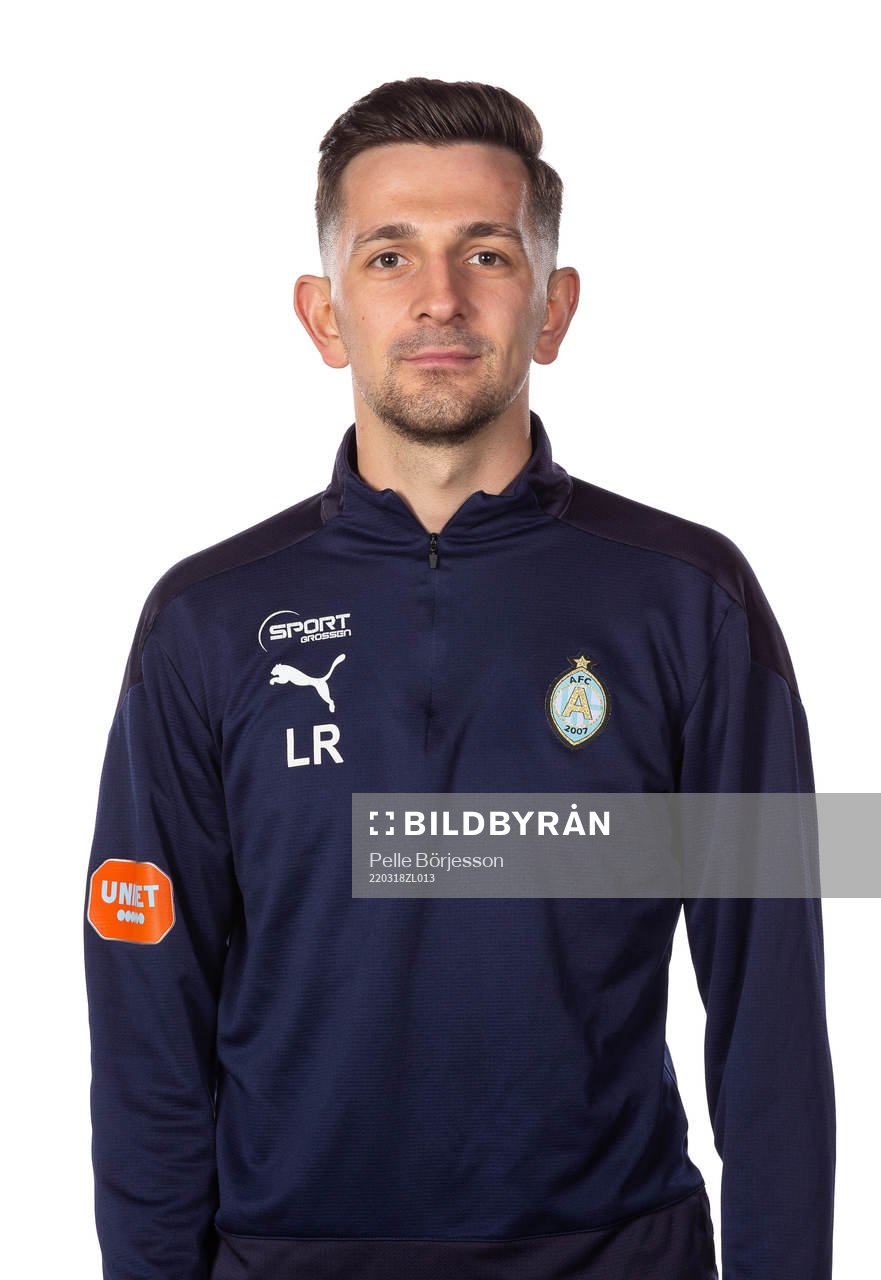 Eskilstunas Sport Therapist Luke Robertsson