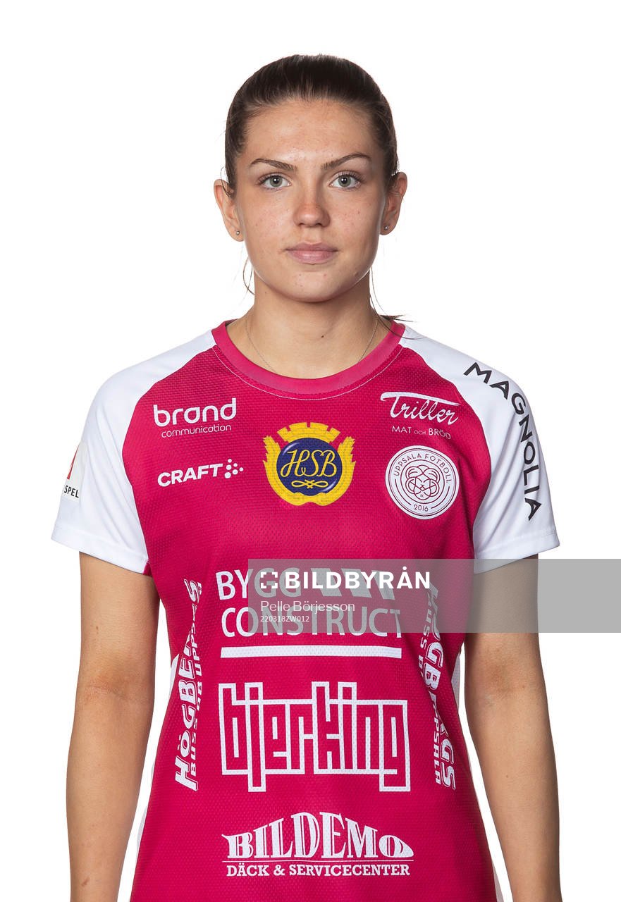 Uppsalas Clara Leffler poserar för ett porträtt den 18 mars 2022 i Uppsala.