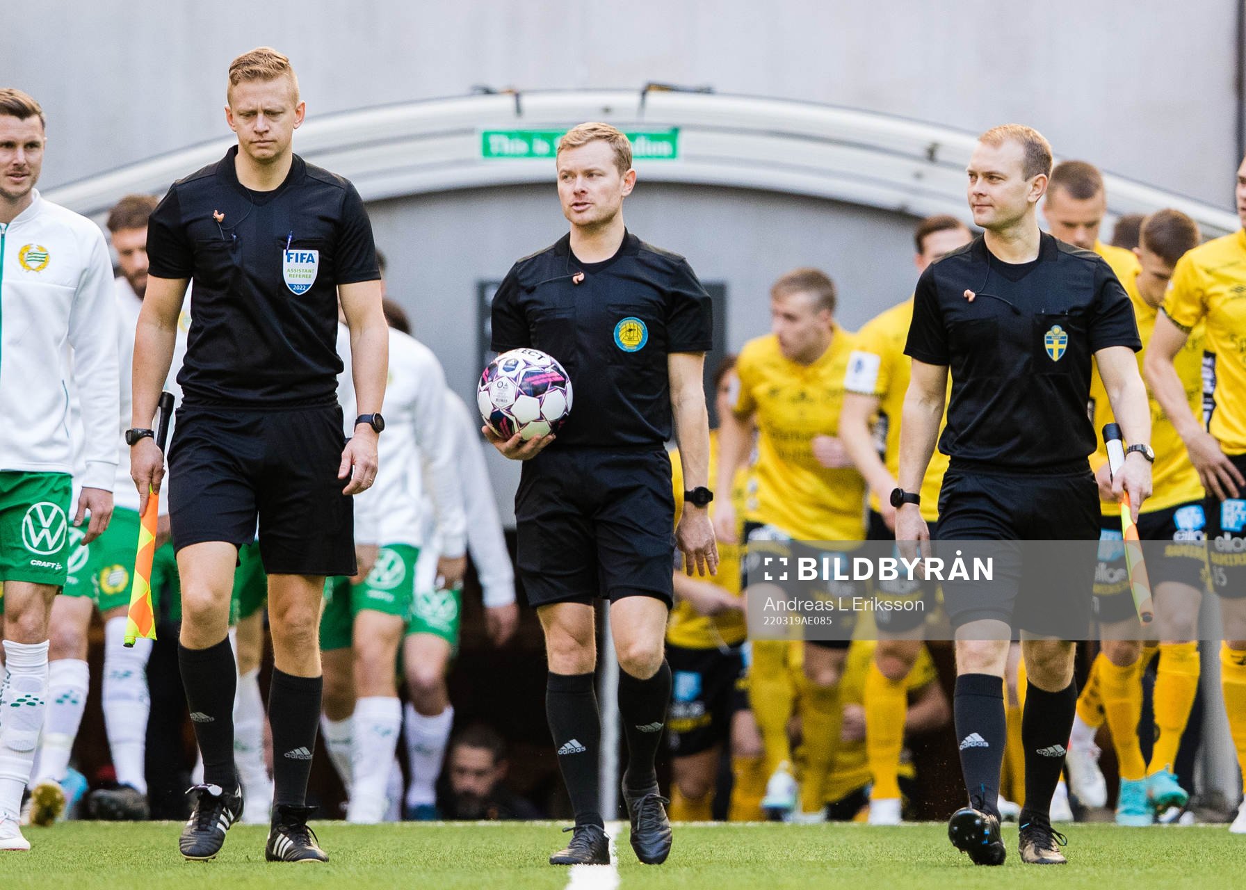 Assisterande domare Niklas Nyberg, domare Fredrik Klitte