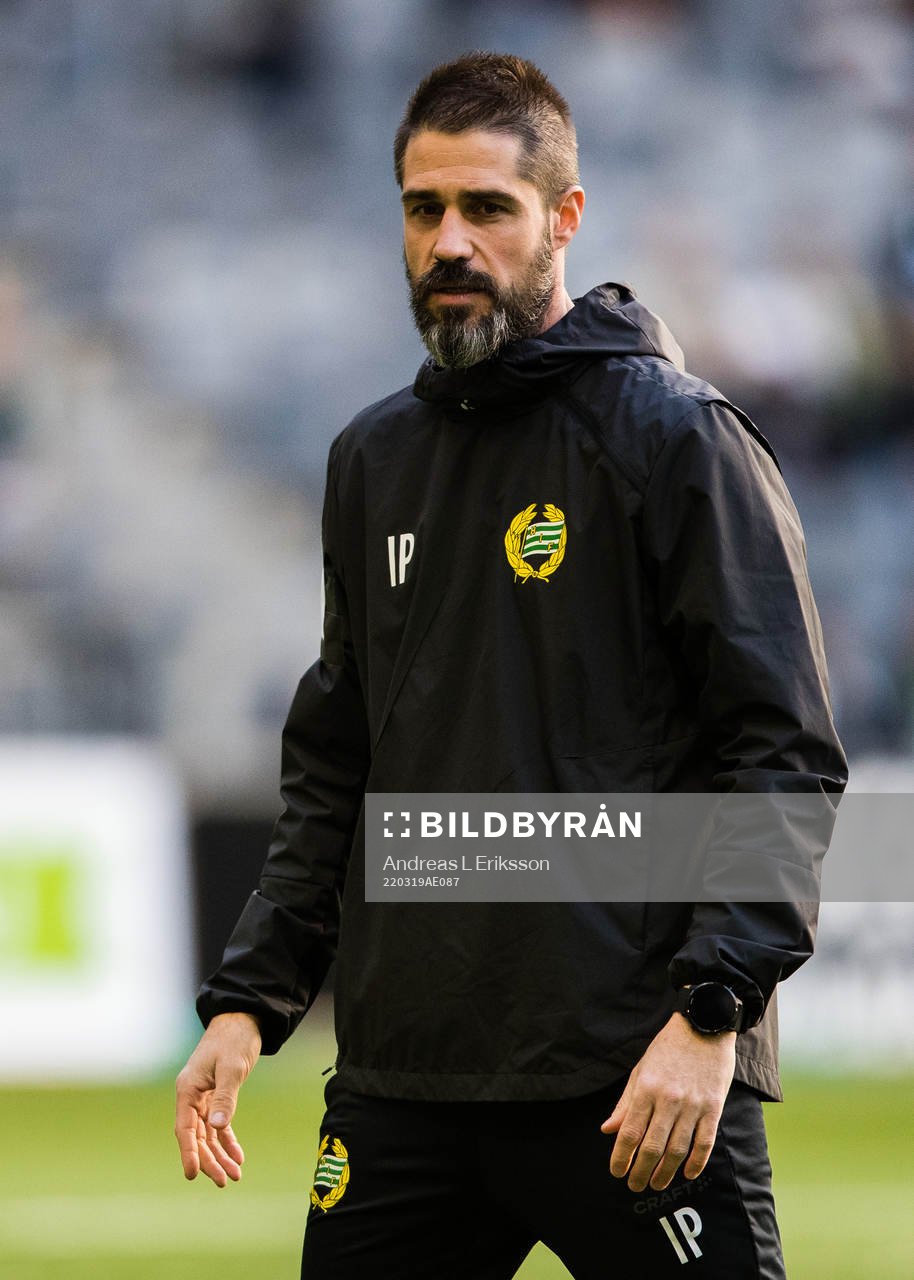 Hammarbys assisterande tränare Ivan Piñol Zoroa innan