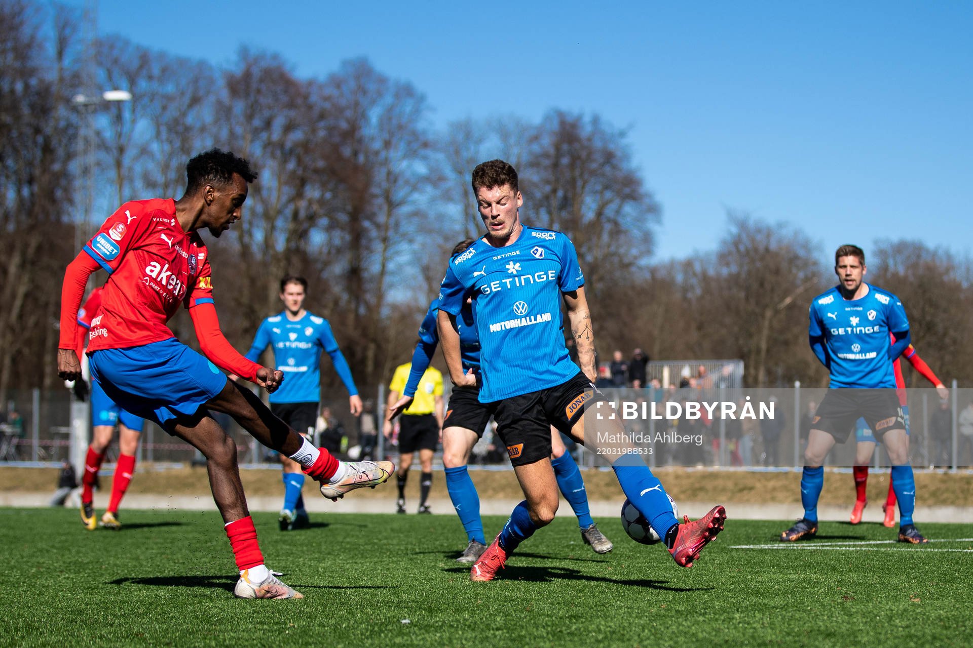 Helsingborgs Taha Ali och Halmstads Andreas Bengtsson