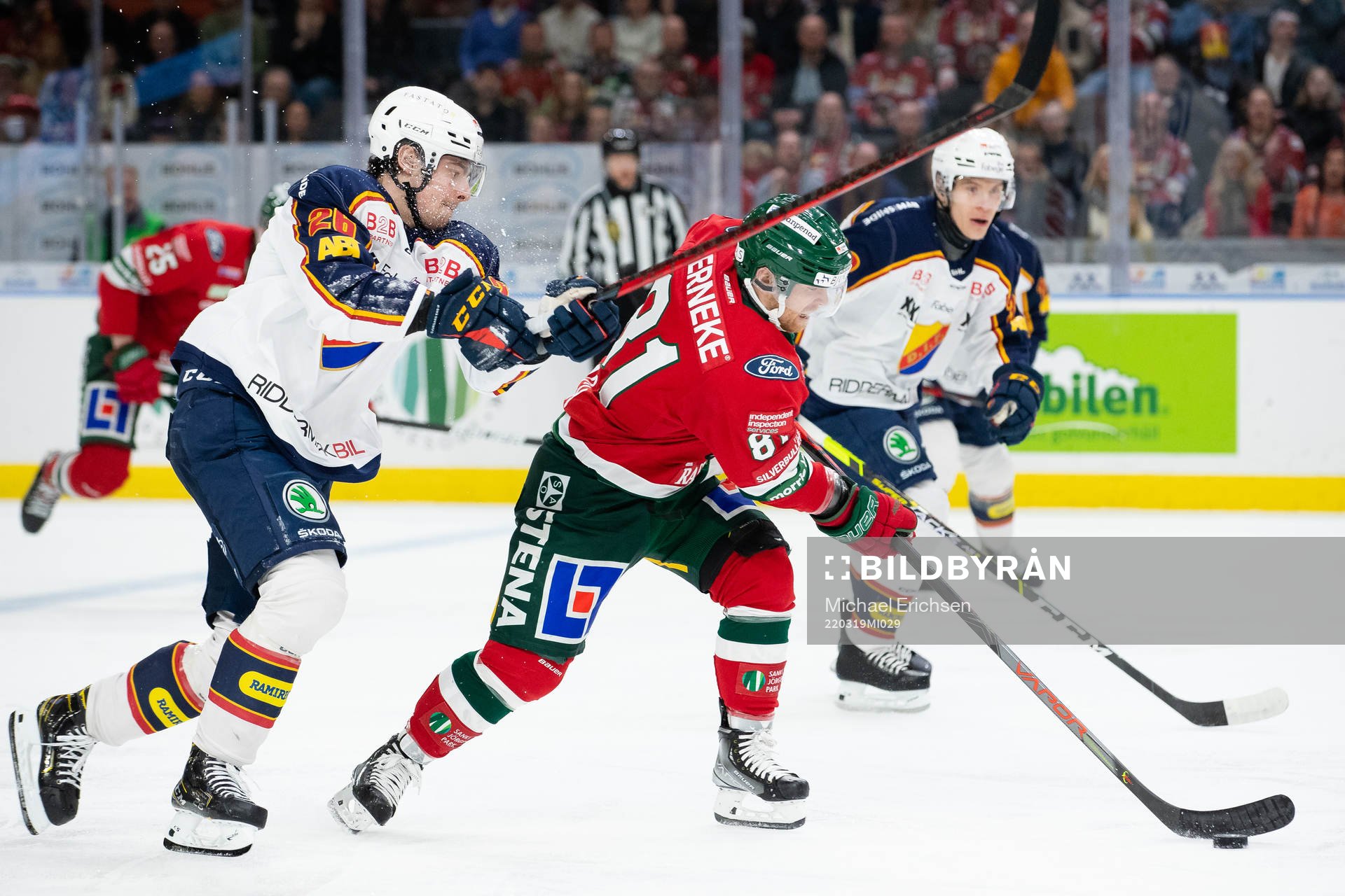 Djurgårdens Alex Brännstam och Frölundas Ryan Lasch