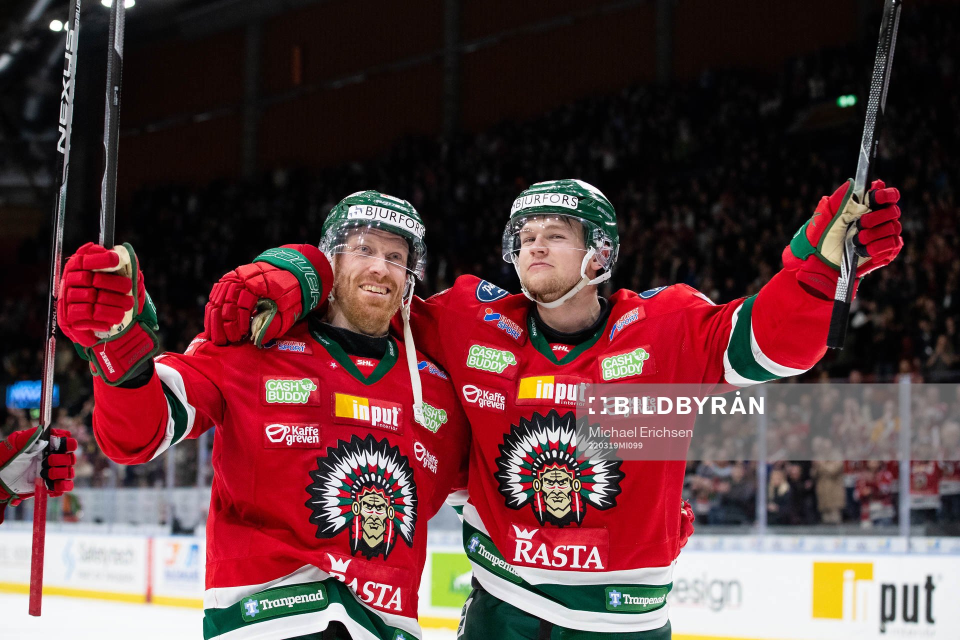 Frölundas Jens Olsson och Mattias Norlinder jublar