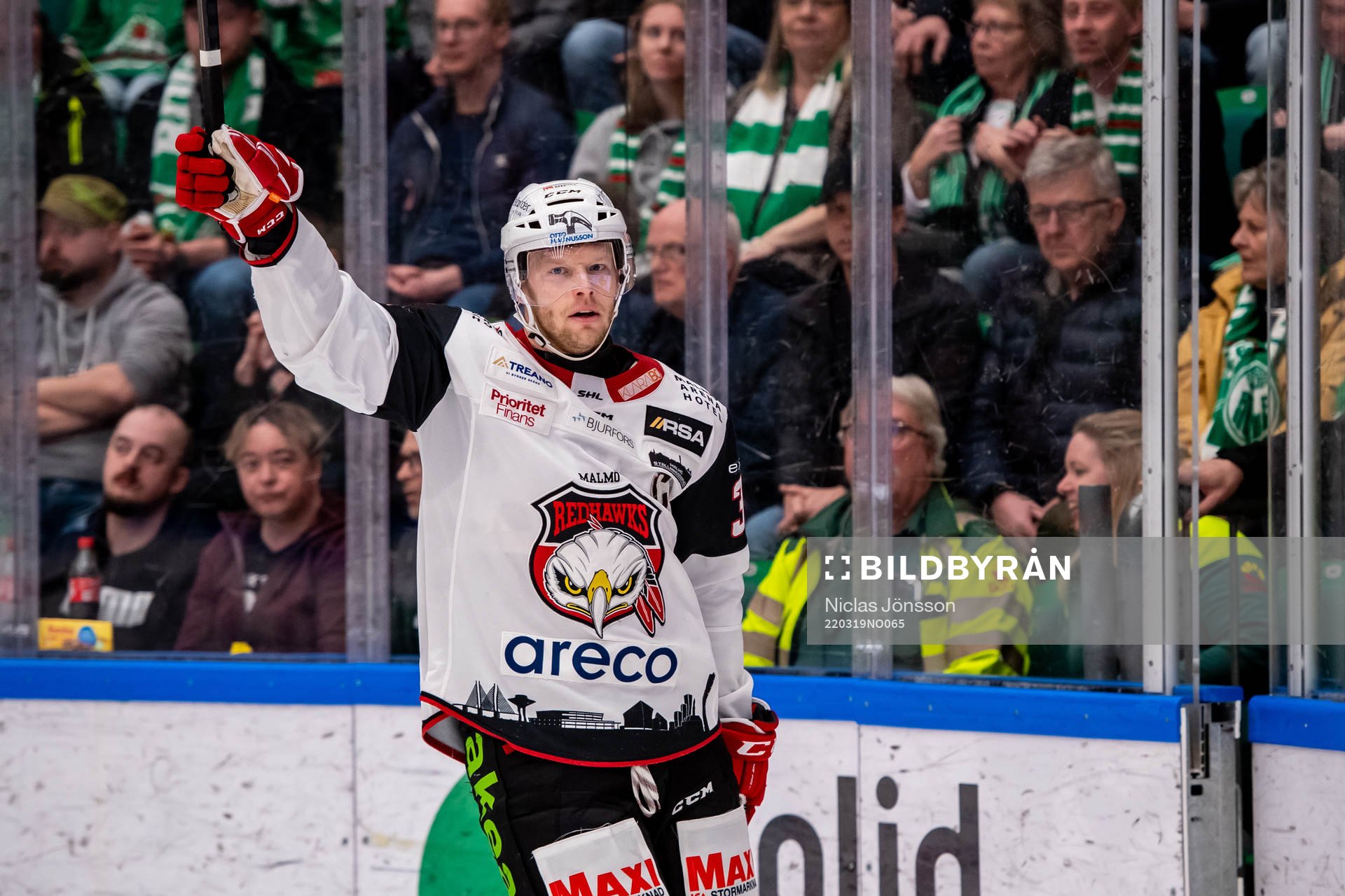 Malmö Redhawks Carl Söderberg jublar