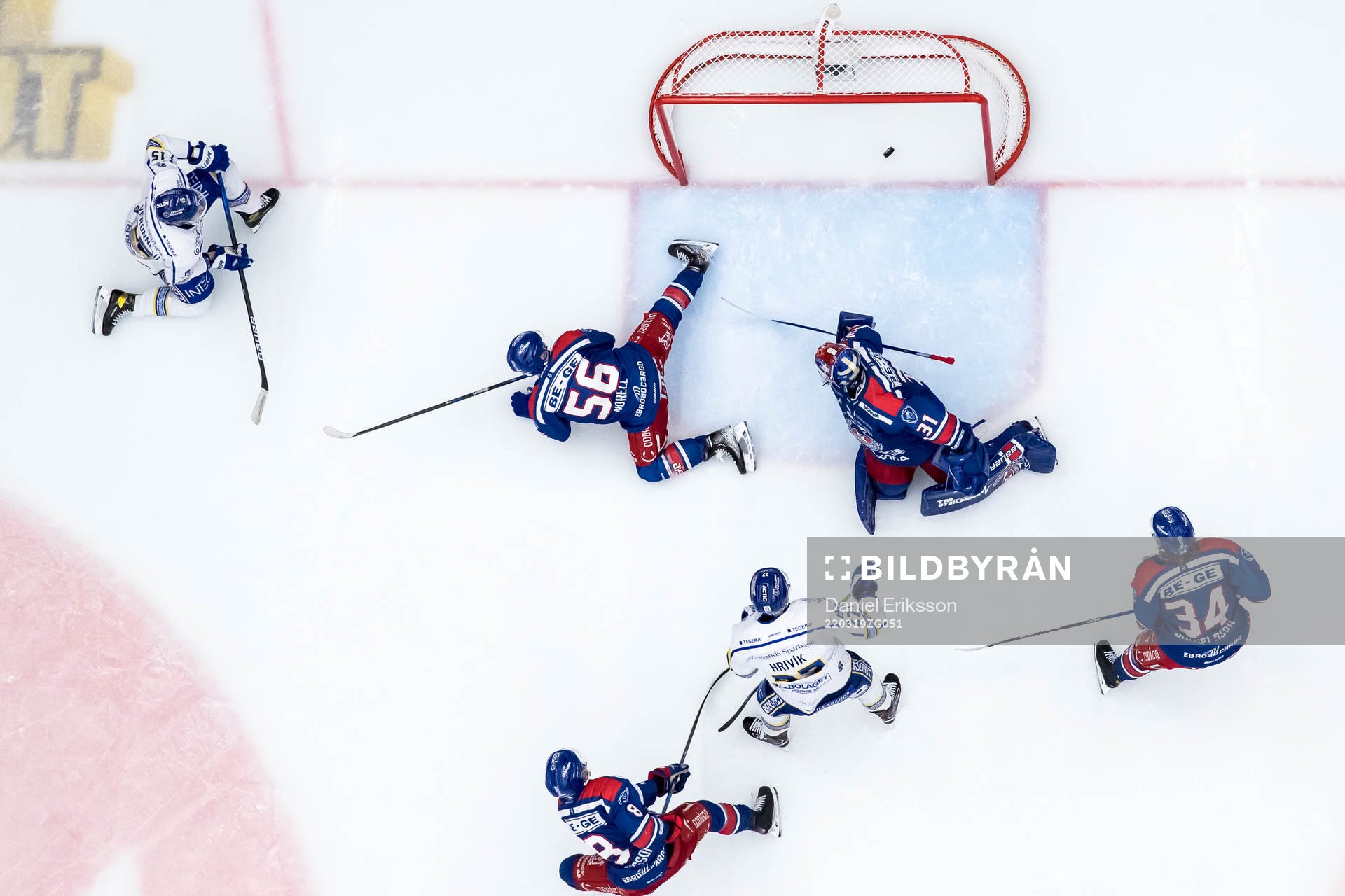 Leksands Max Veronneau gör 2-1 bakom målvakt Tim Juel och
