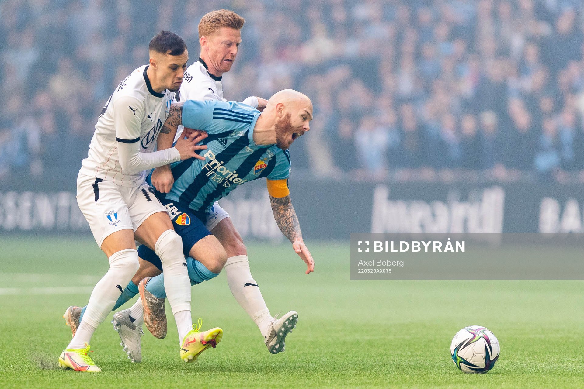 Malmö FFs Romain Gall och Djurgårdens Magnus Eriksson