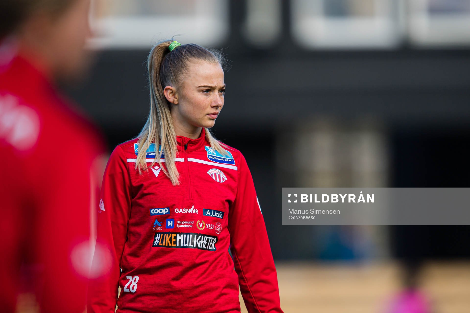 Sandra Østenstad of Avaldnes warms up