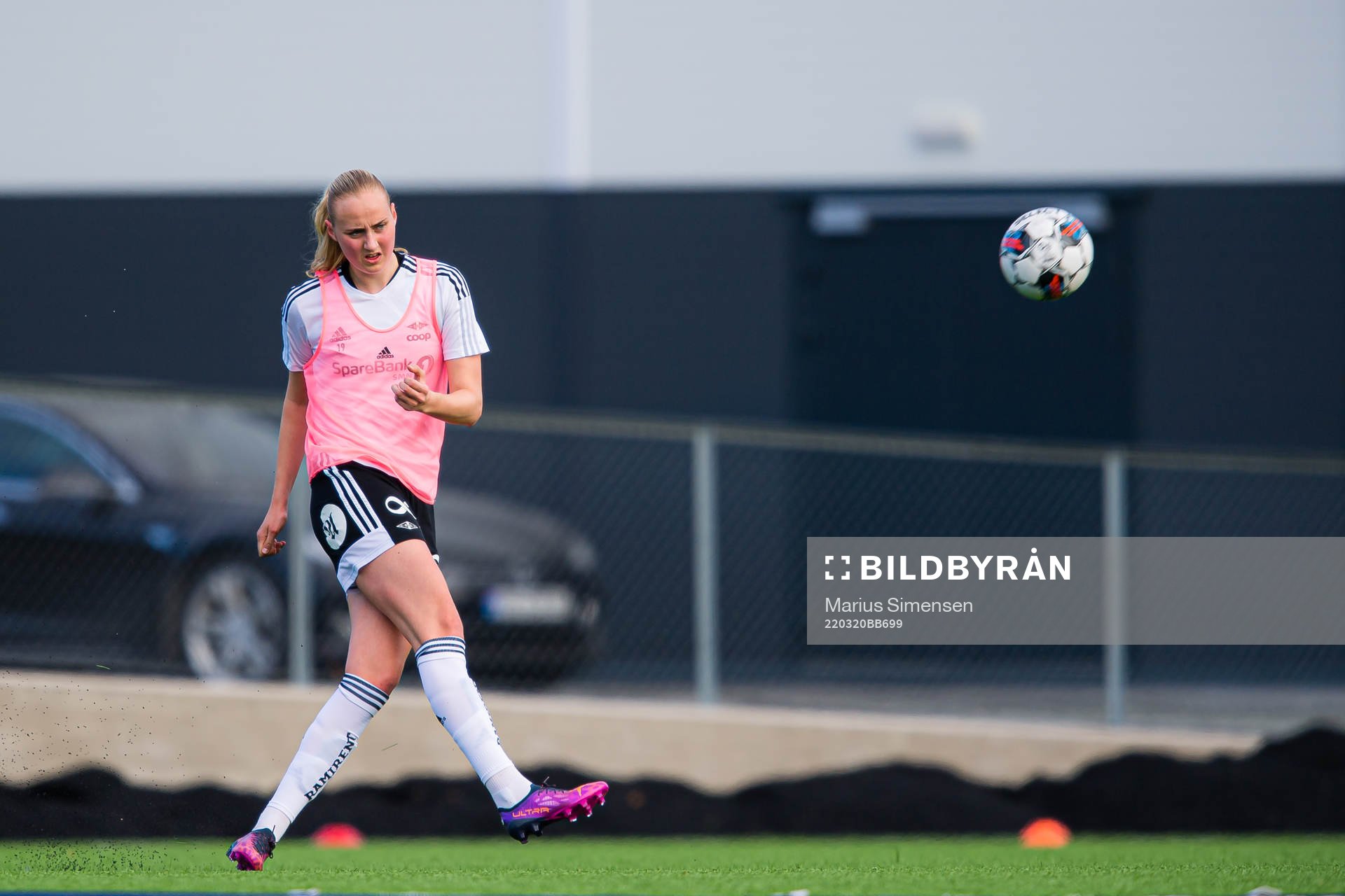 Emilie Bragstad of Rosenborg warms up