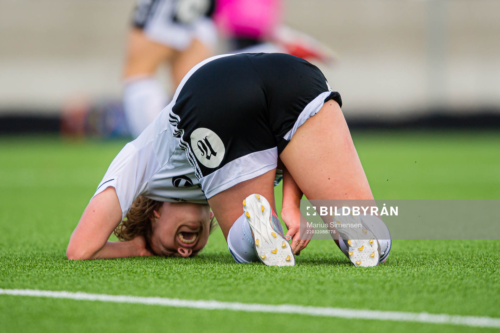 Sara Kanutte Sørensen Fornes of Rosenborg in pain