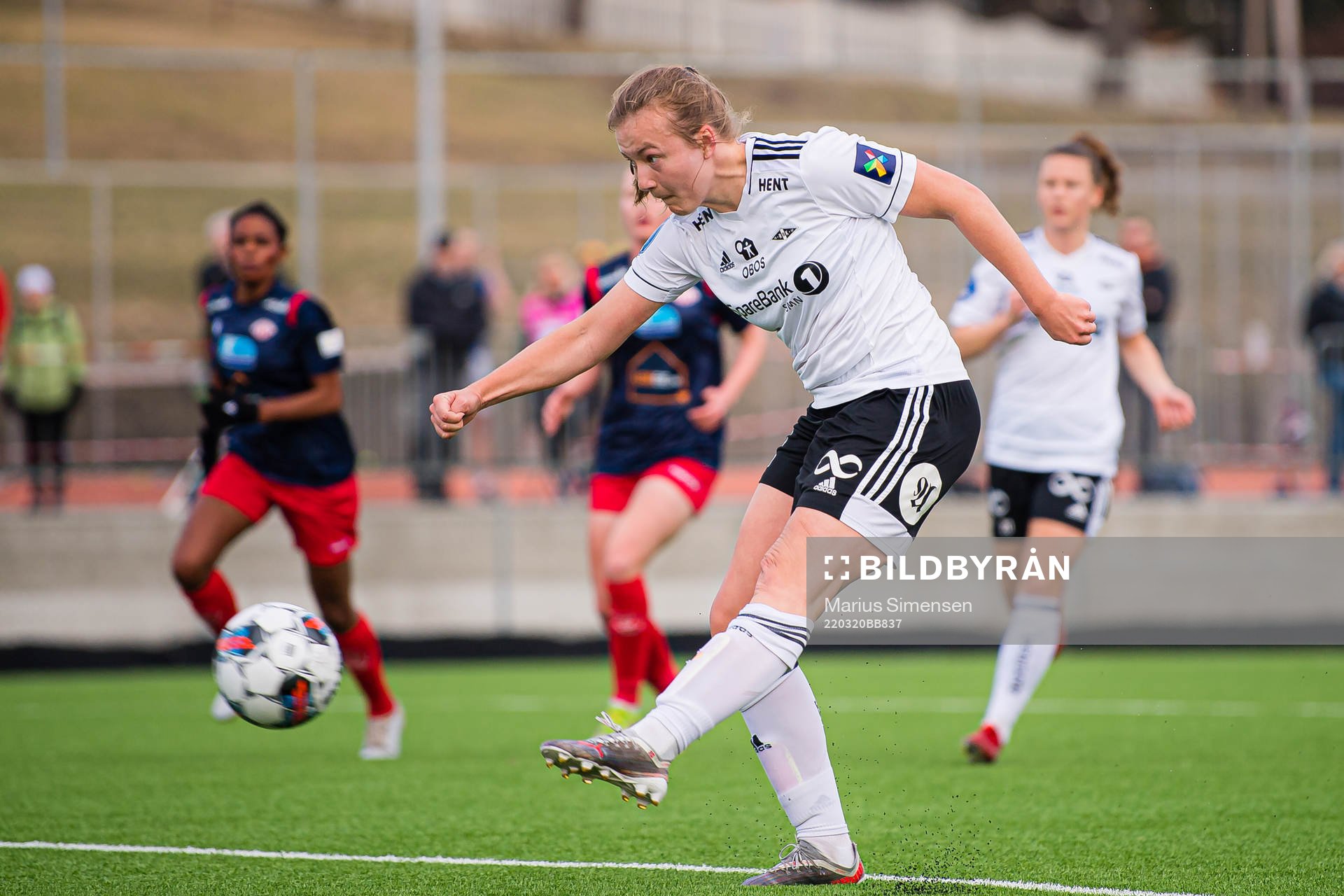 Sara Kanutte Sørensen Fornes of Rosenborg scores the 1-0