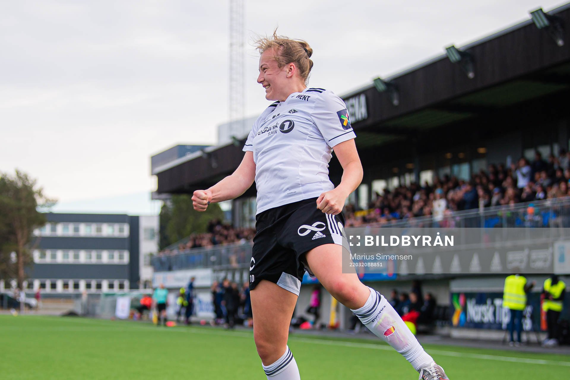 Sara Kanutte Sørensen Fornes of Rosenborg celebrates