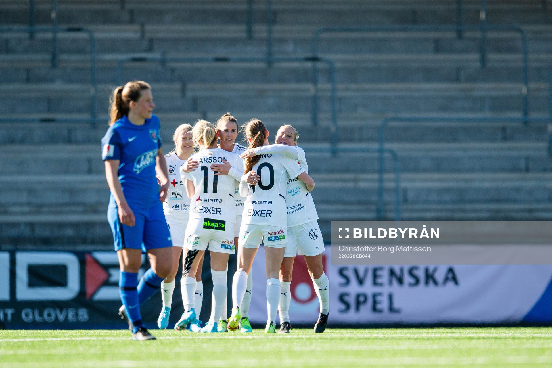 Rosengårds spelare jublar