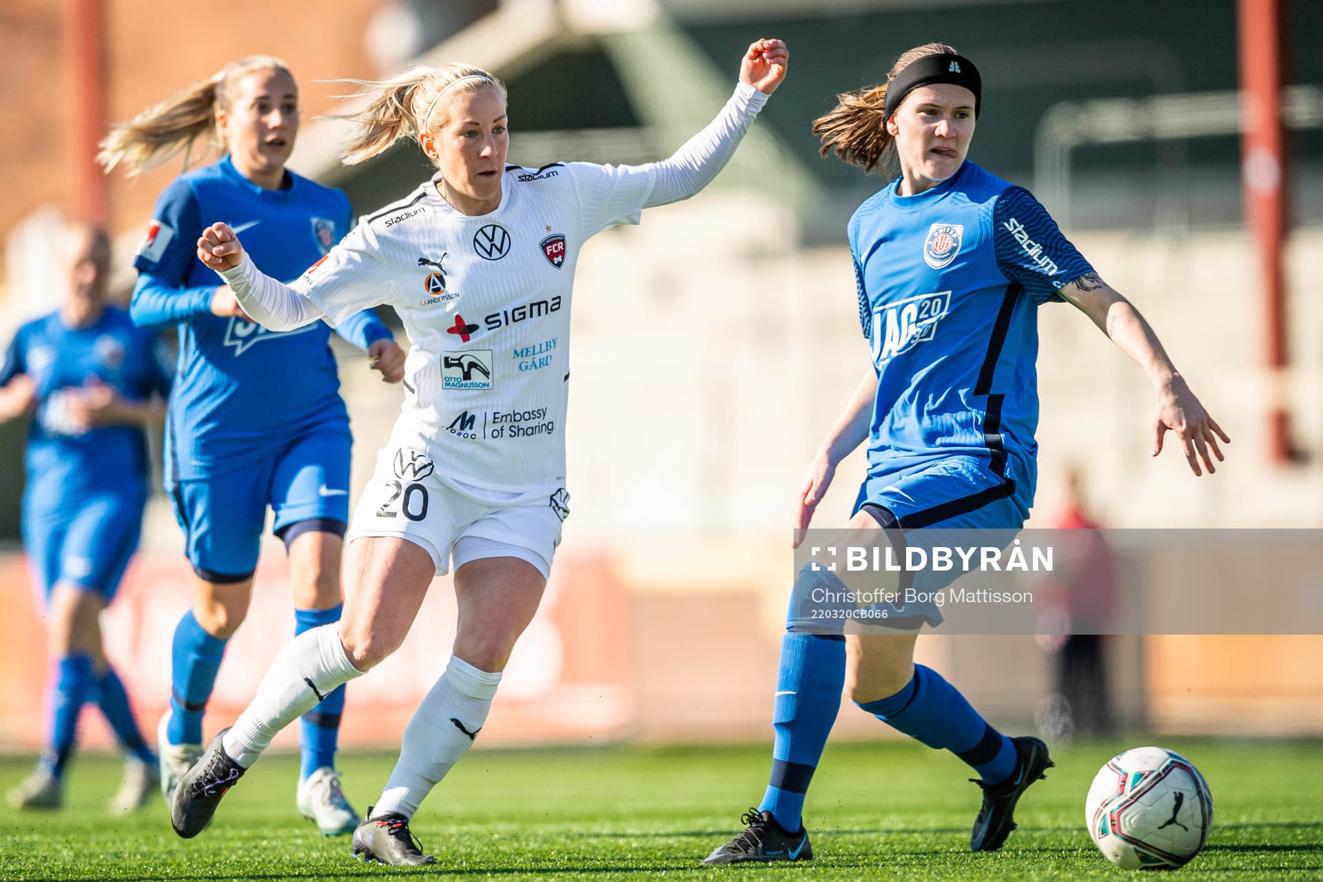 Rosengårds Mia Persson och Eskilstunas Linn Vickius