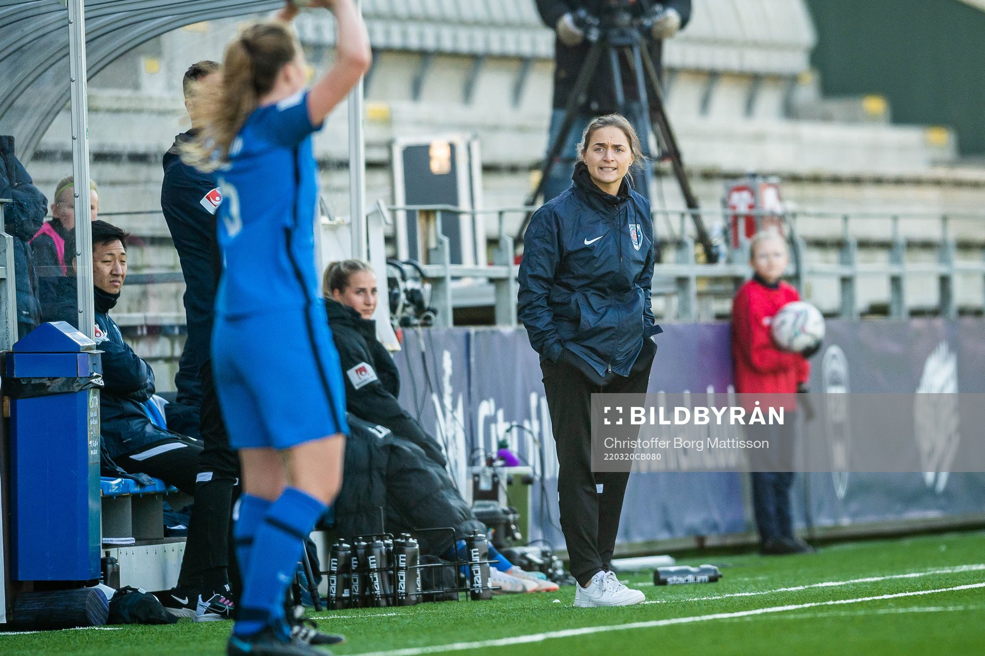 Eskilstunas tränare Elena Sadiku reagerar