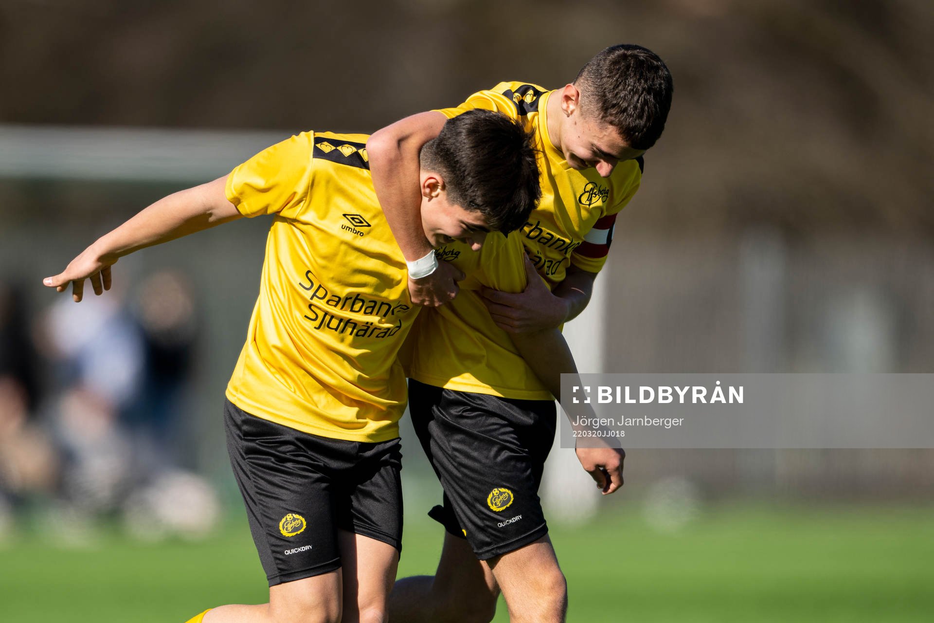 Elfsborgs Dion Rujkovci och Erdion Svarqa jublar