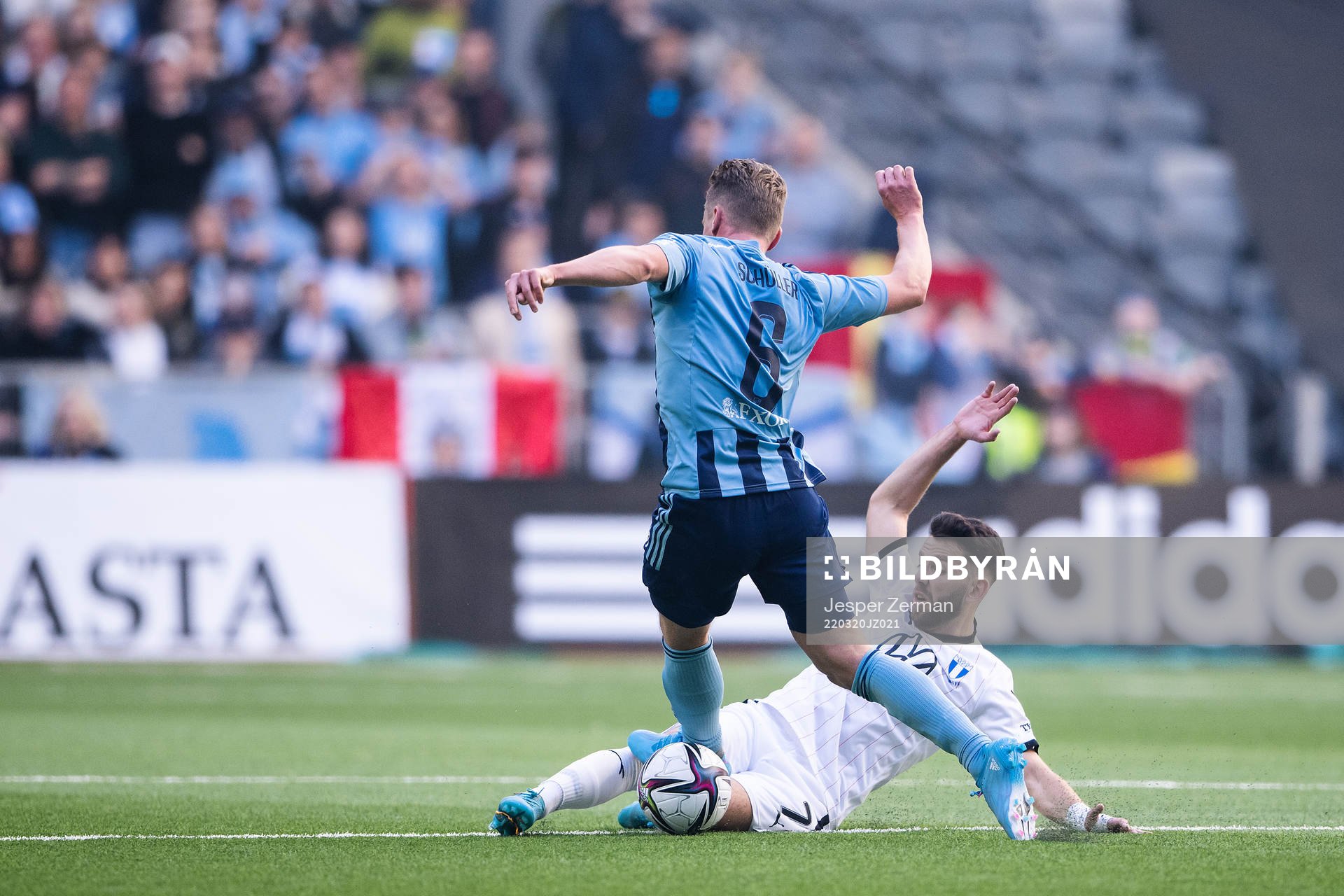 Djurgårdens Rasmus Schüller och Malmö FFs Erdal Rakip
