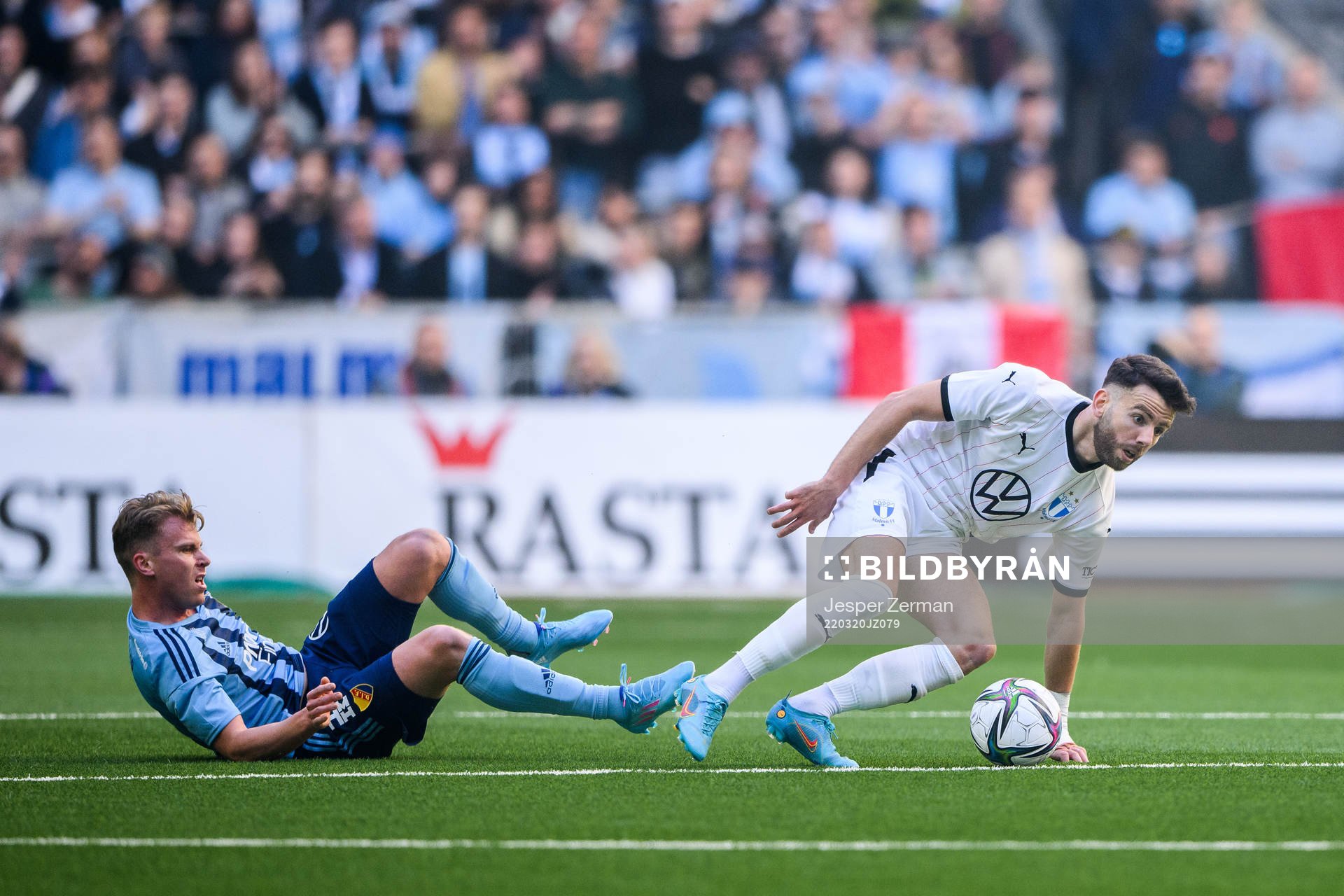 Djurgårdens Rasmus Schüller och Malmö FFs Erdal Rakip
