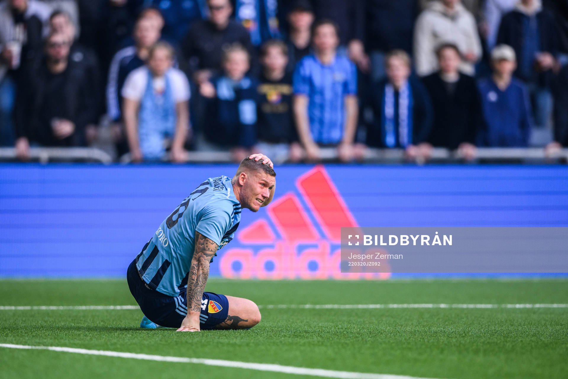 Djurgårdens Victor Edvardsen har ont