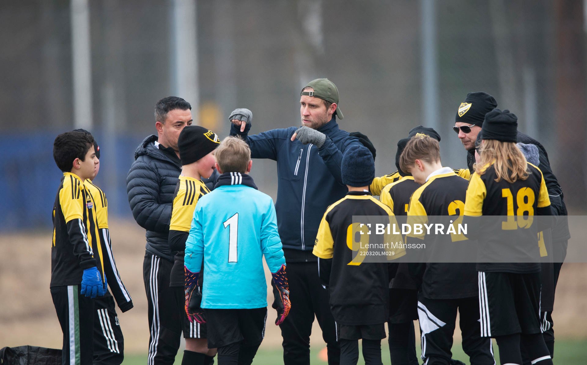 IFK Hässleholms tränare Ken Linde i träningsmatchen för