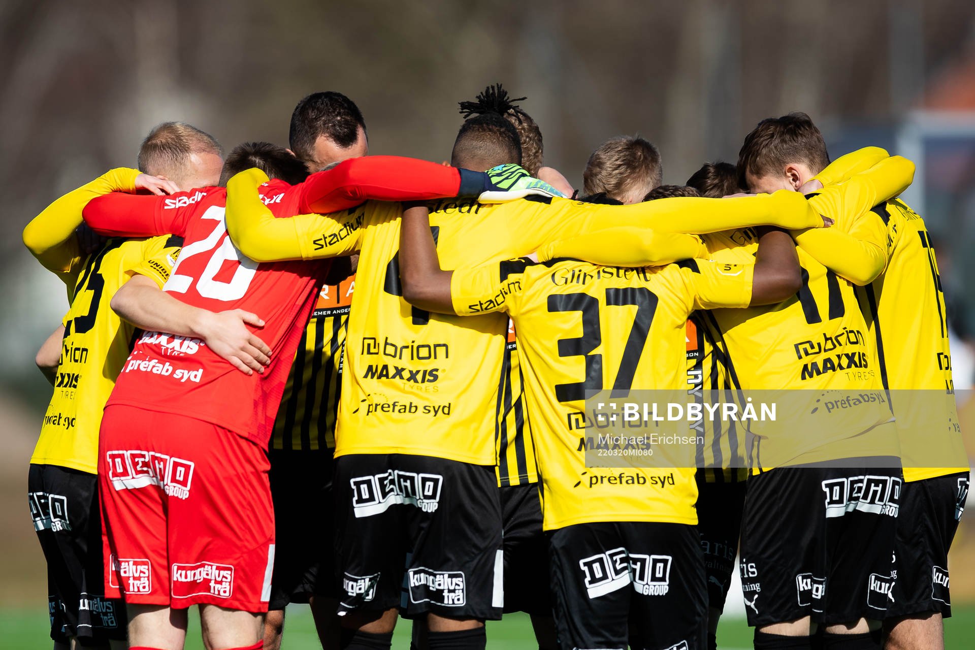 Häcken samlade innan fotbollsmatchen i träningsmatchen