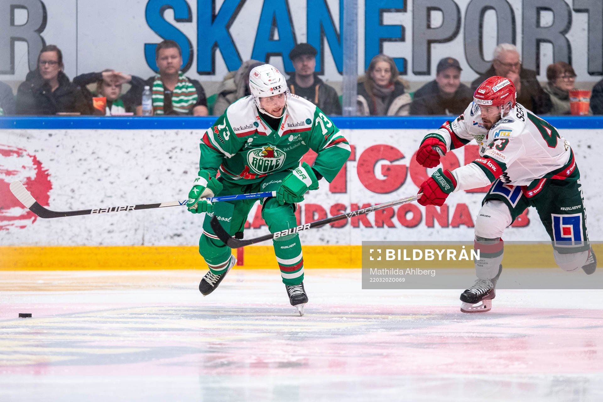 Rögles Valtteri Kemiläinen och Frölundas Michael Spacek